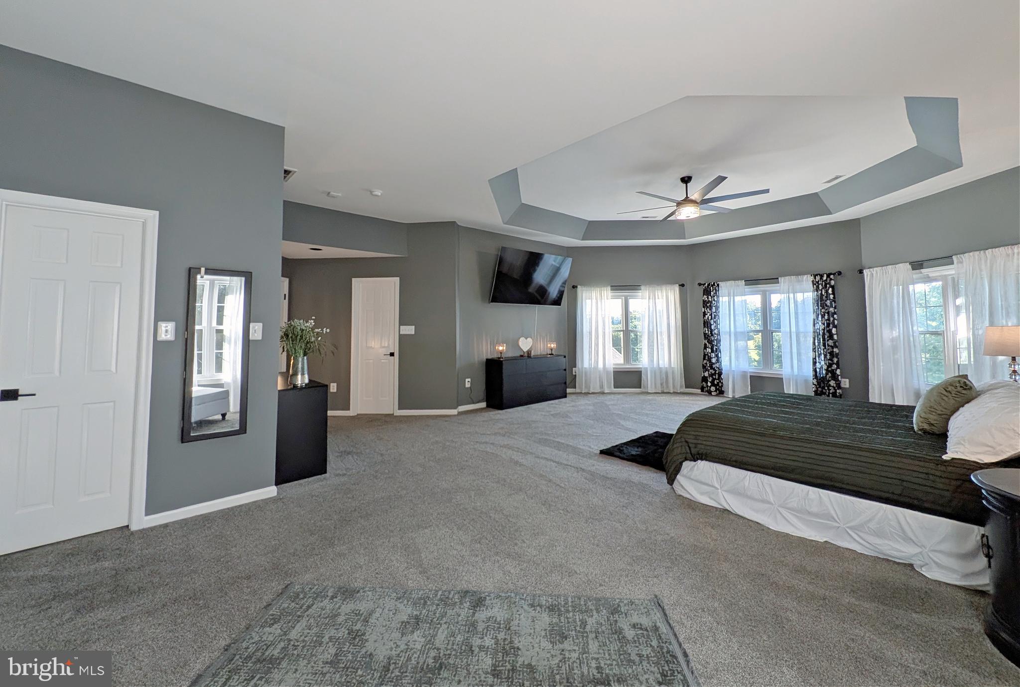 HOLLY HILLS - Residential