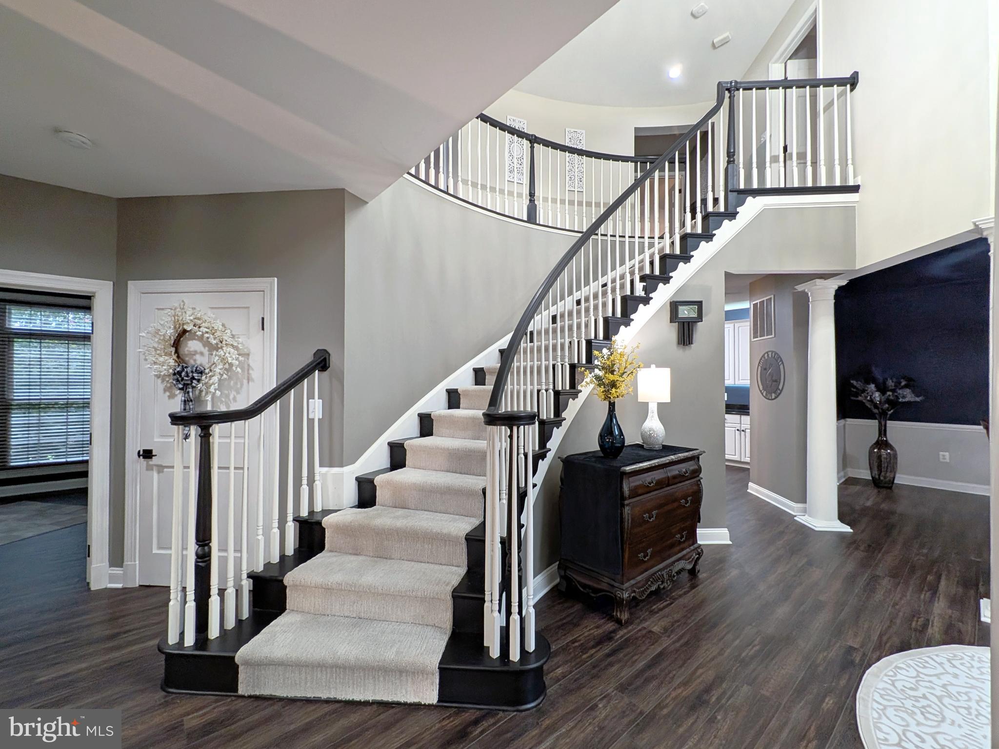 HOLLY HILLS - Residential