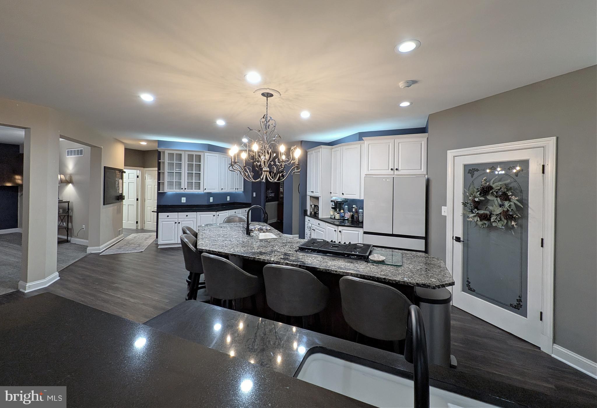 HOLLY HILLS - Residential