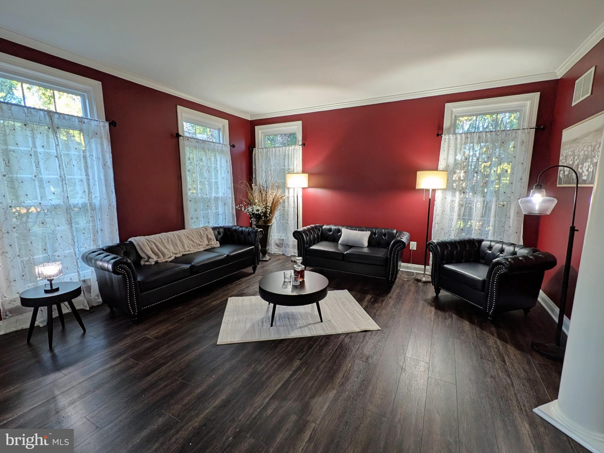 HOLLY HILLS - Residential