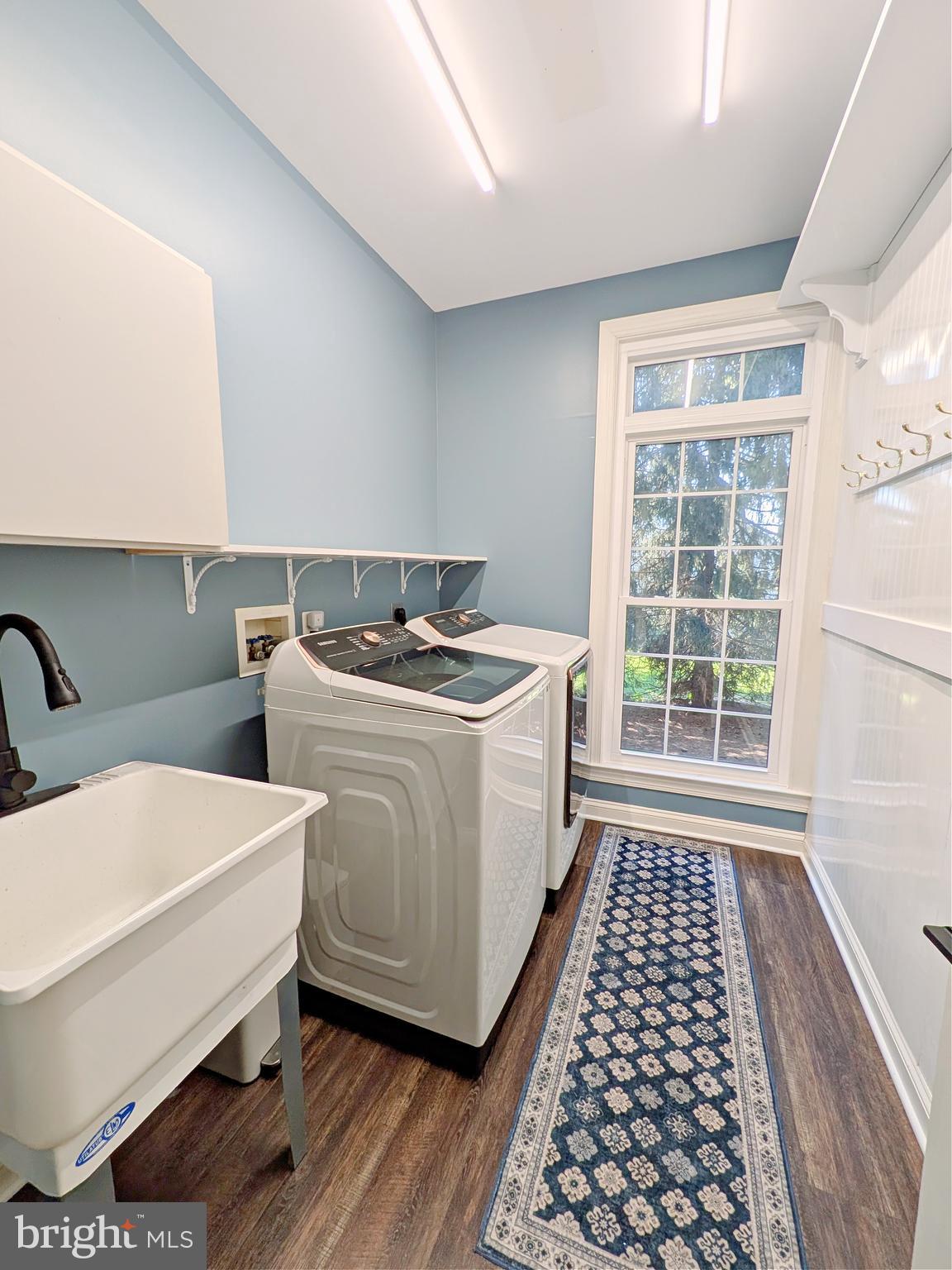 HOLLY HILLS - Residential