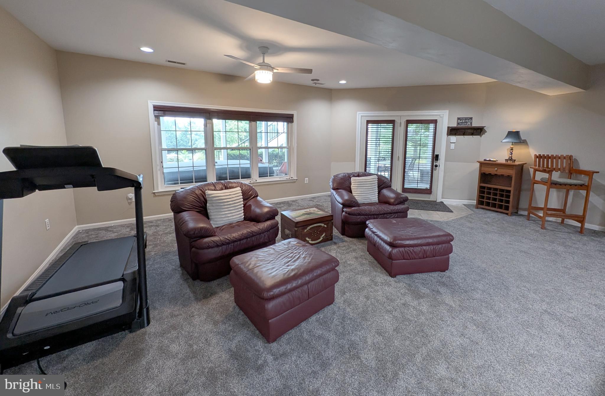 HOLLY HILLS - Residential