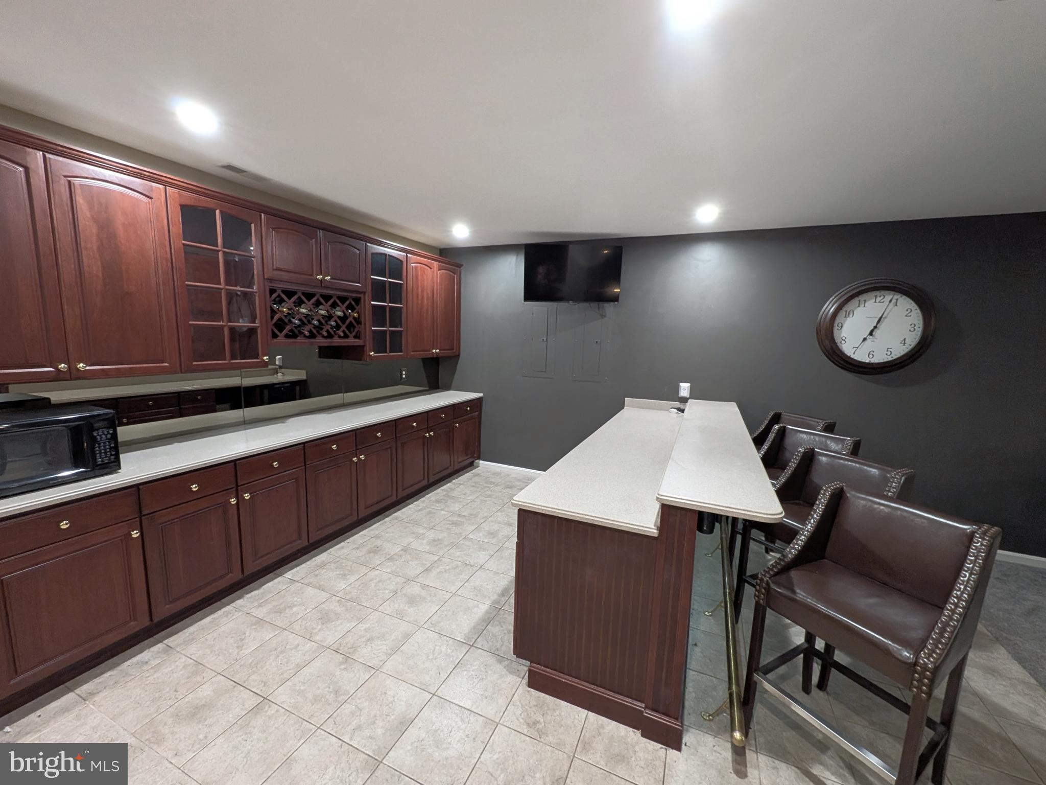 HOLLY HILLS - Residential