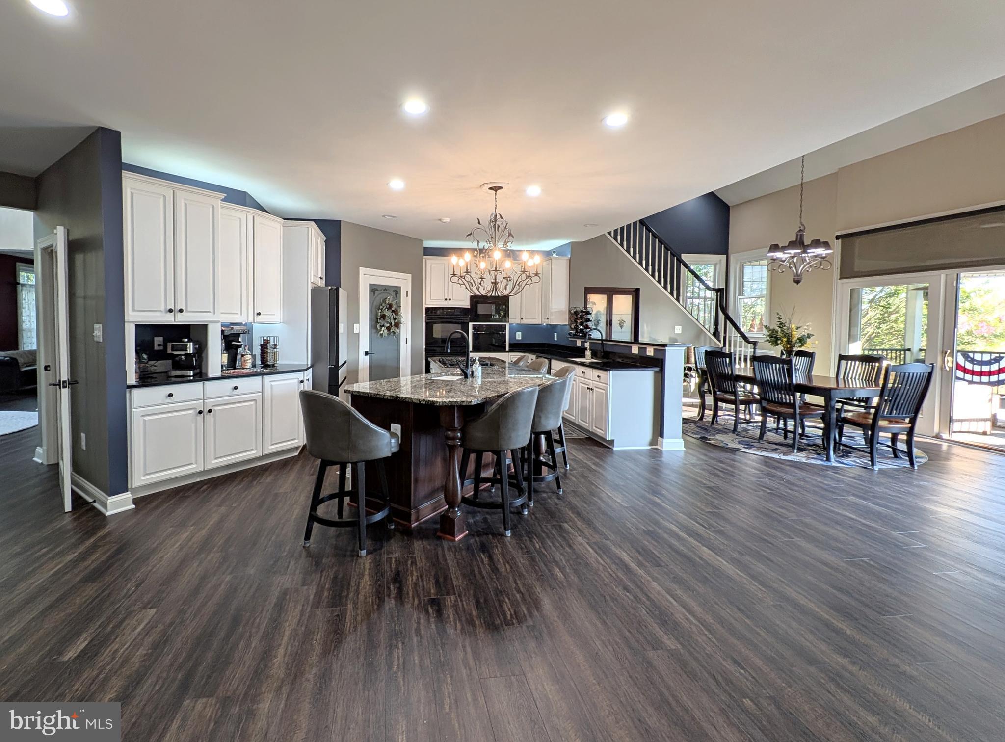 HOLLY HILLS - Residential