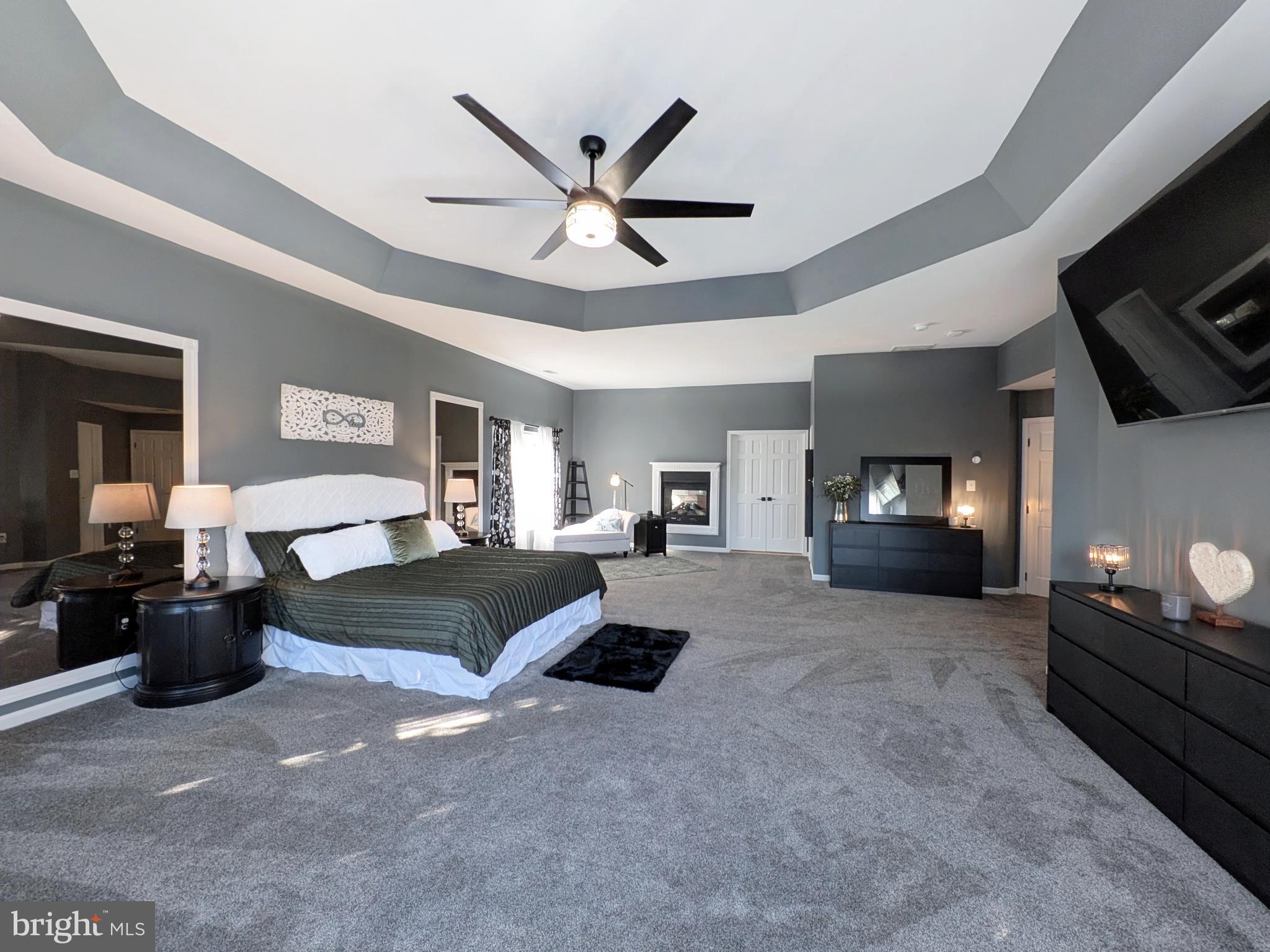 HOLLY HILLS - Residential