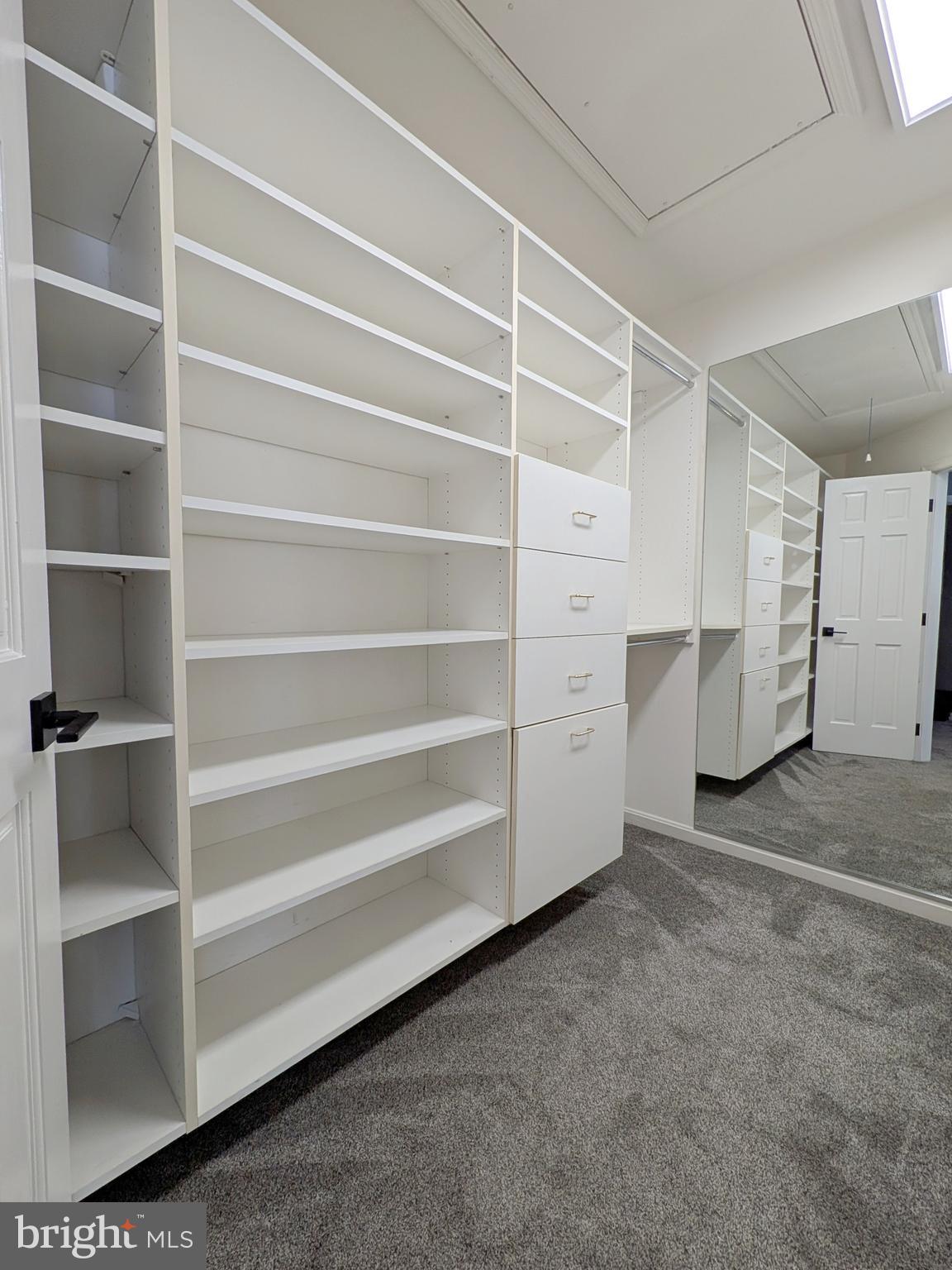 HOLLY HILLS - Residential