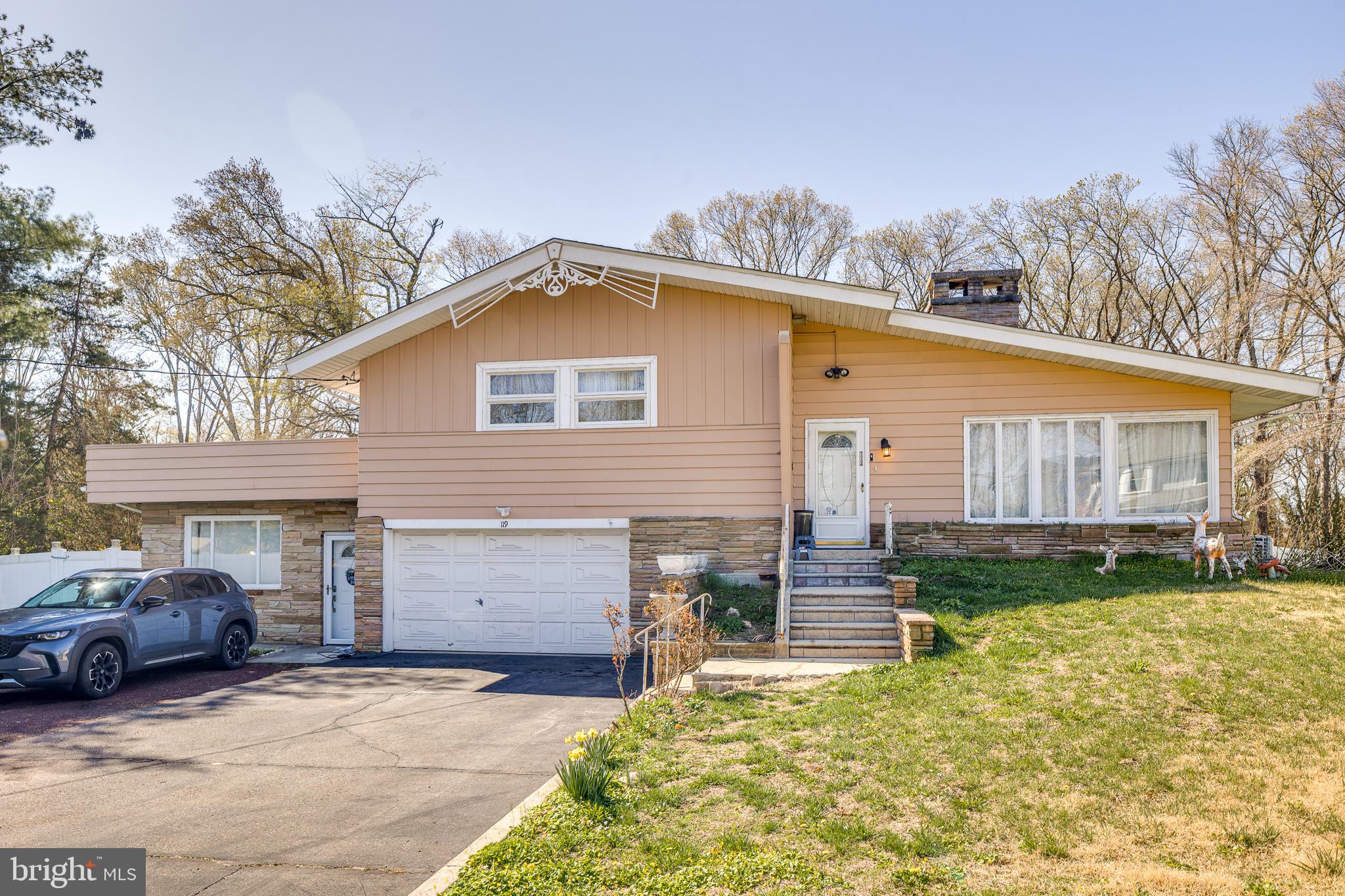 119 FLEETWOOD AVENUE