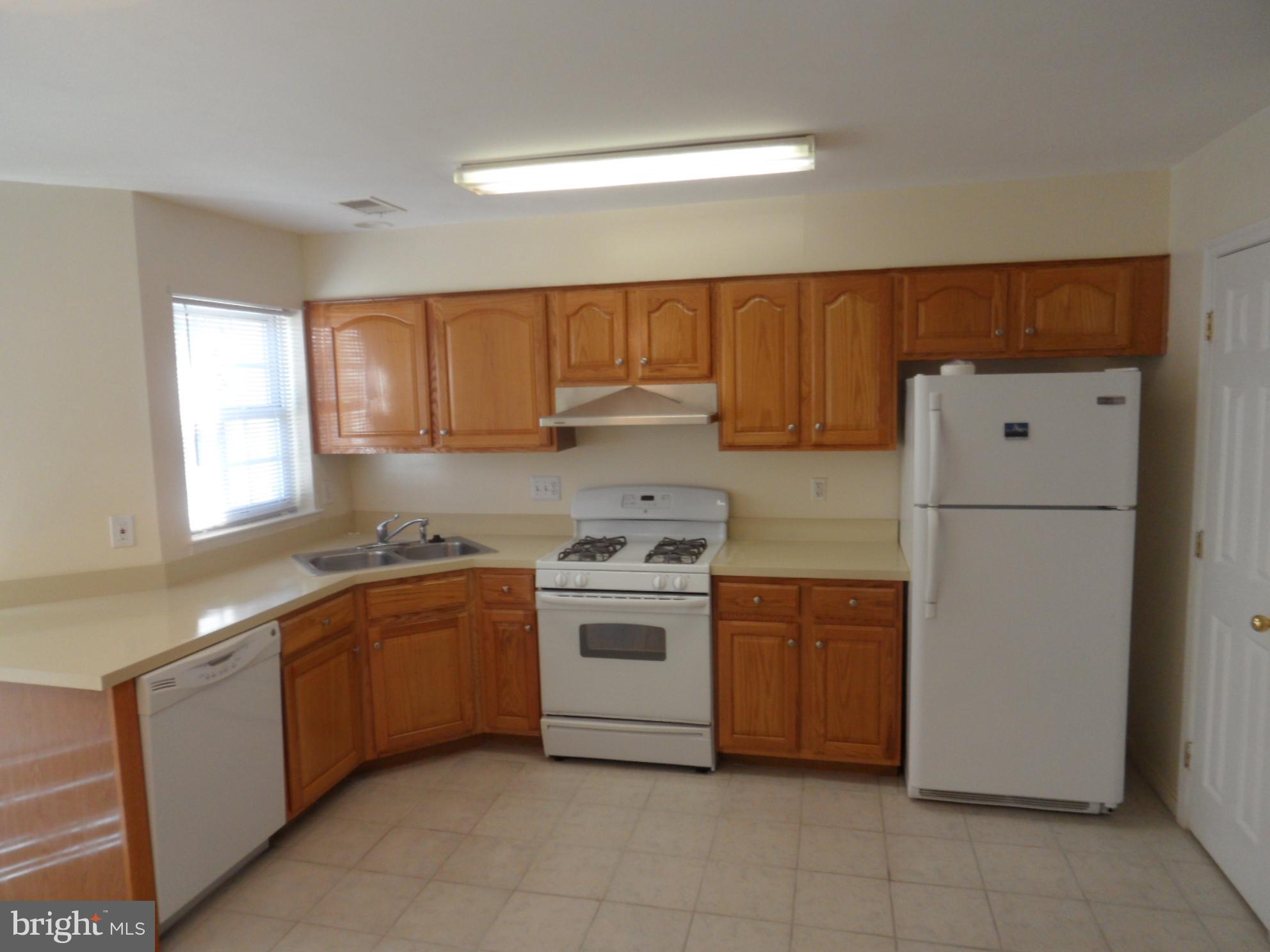 KINGSBROOKE - Residential Lease