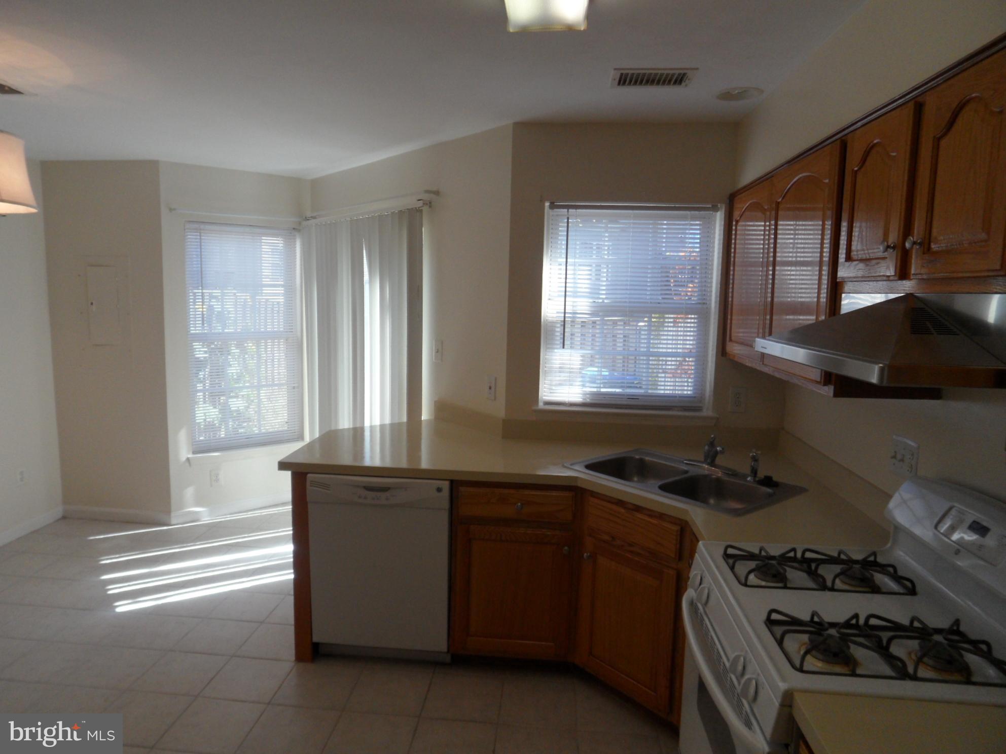 KINGSBROOKE - Residential Lease