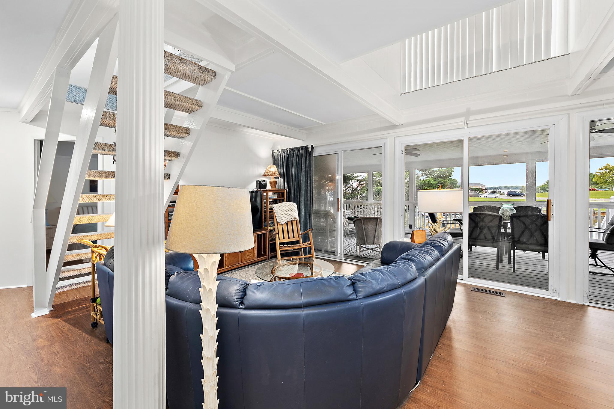 6 HARBORVIEW DRIVE