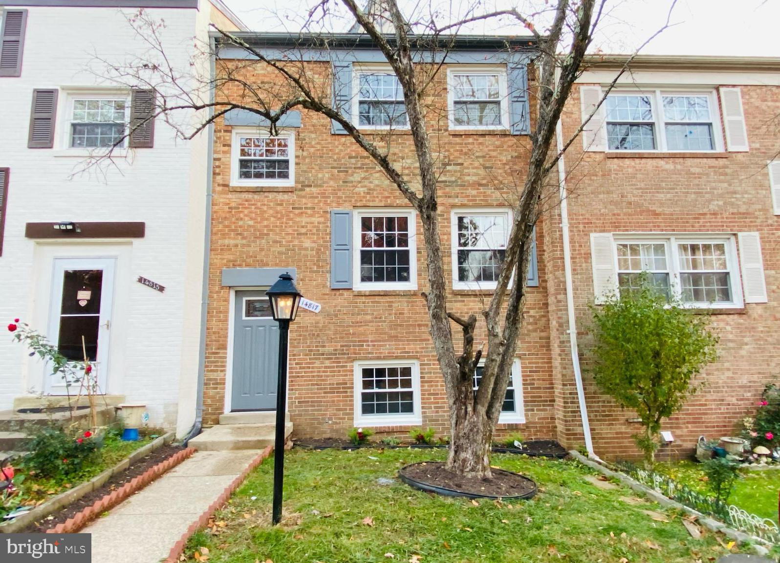 LONDON TOWNE - Residential