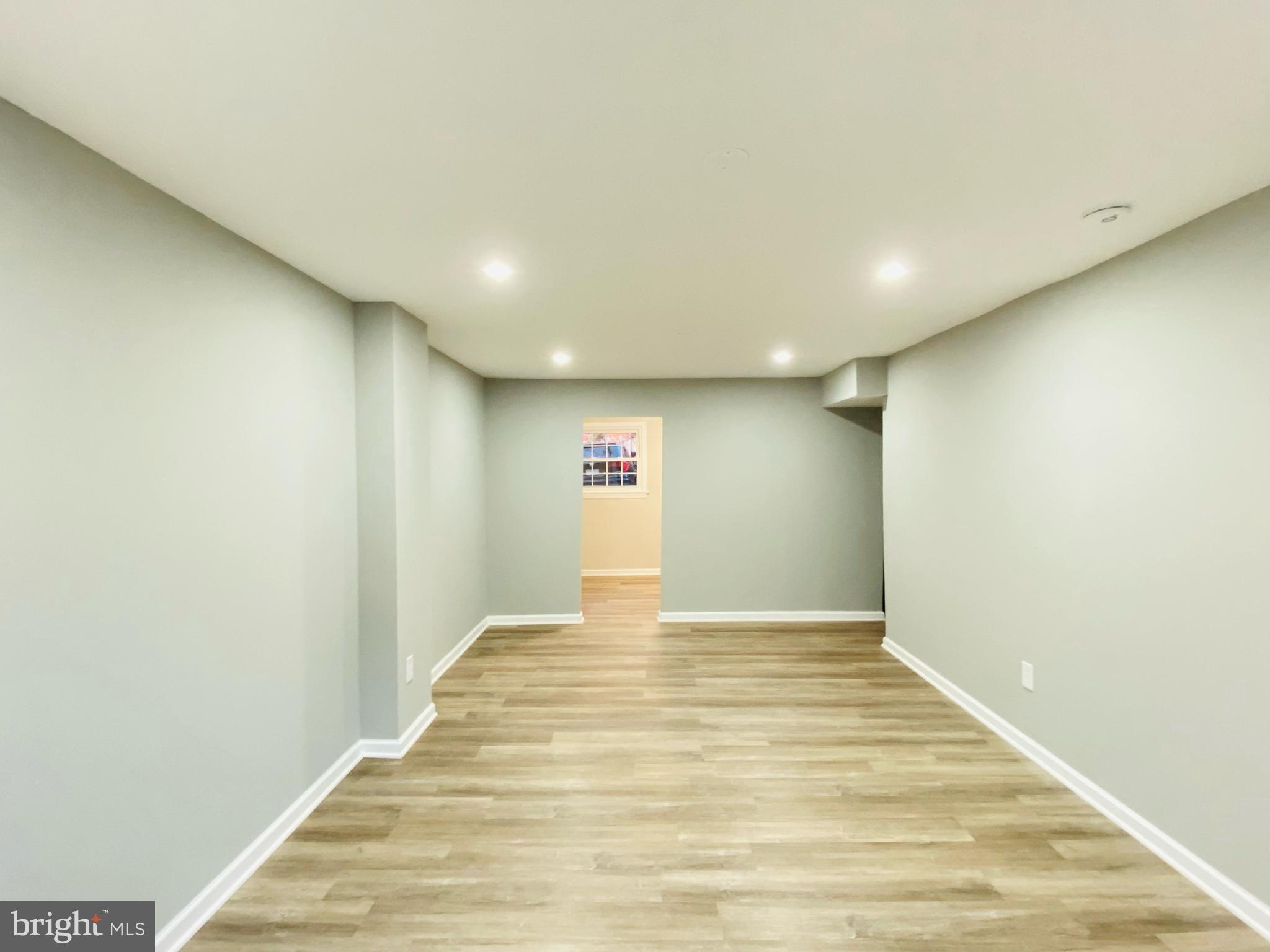 LONDON TOWNE - Residential