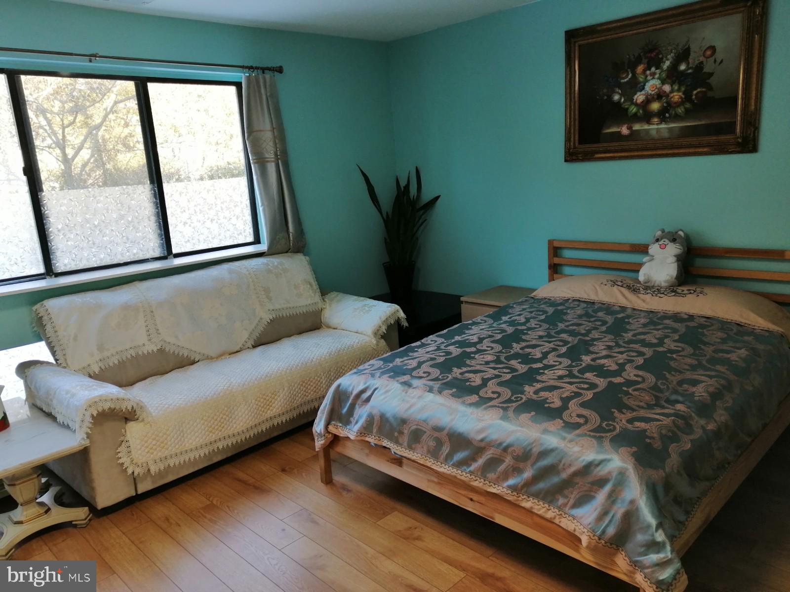 CHESTNUT HILL - Residential