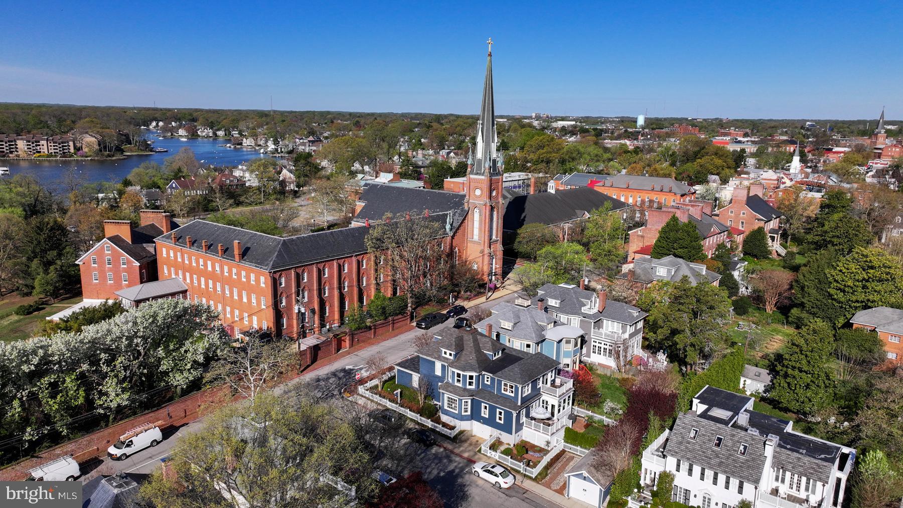 HISTORIC DISTRICT - Residential