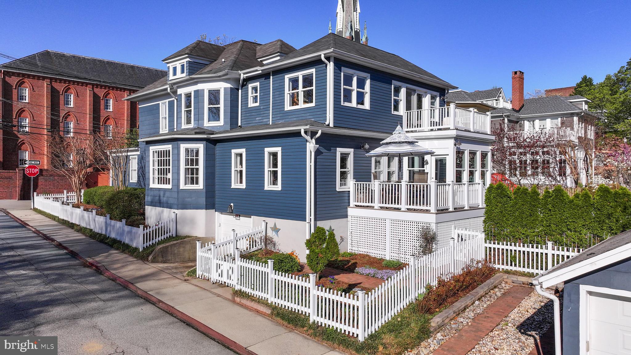 HISTORIC DISTRICT - Residential