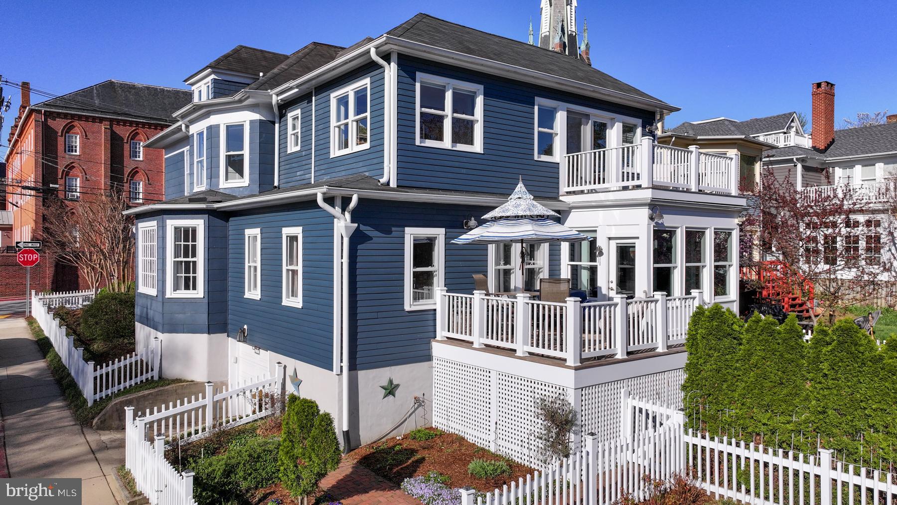 HISTORIC DISTRICT - Residential