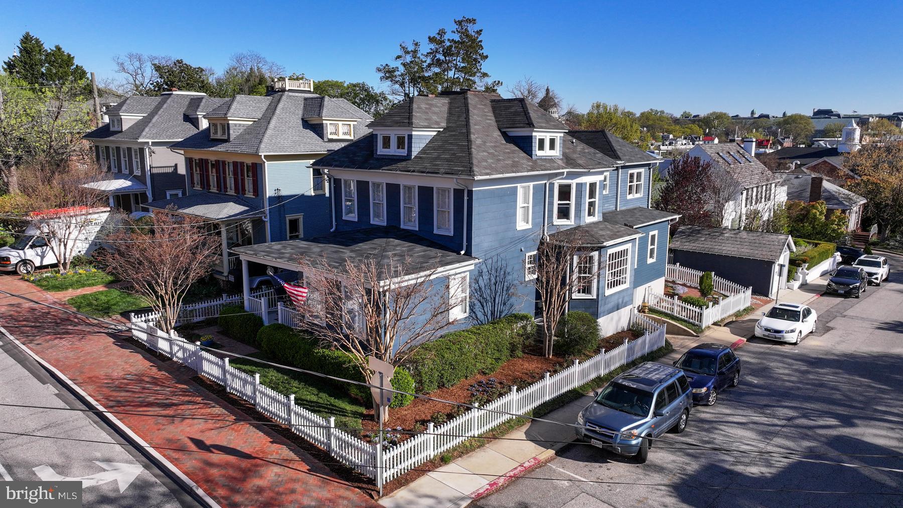 HISTORIC DISTRICT - Residential