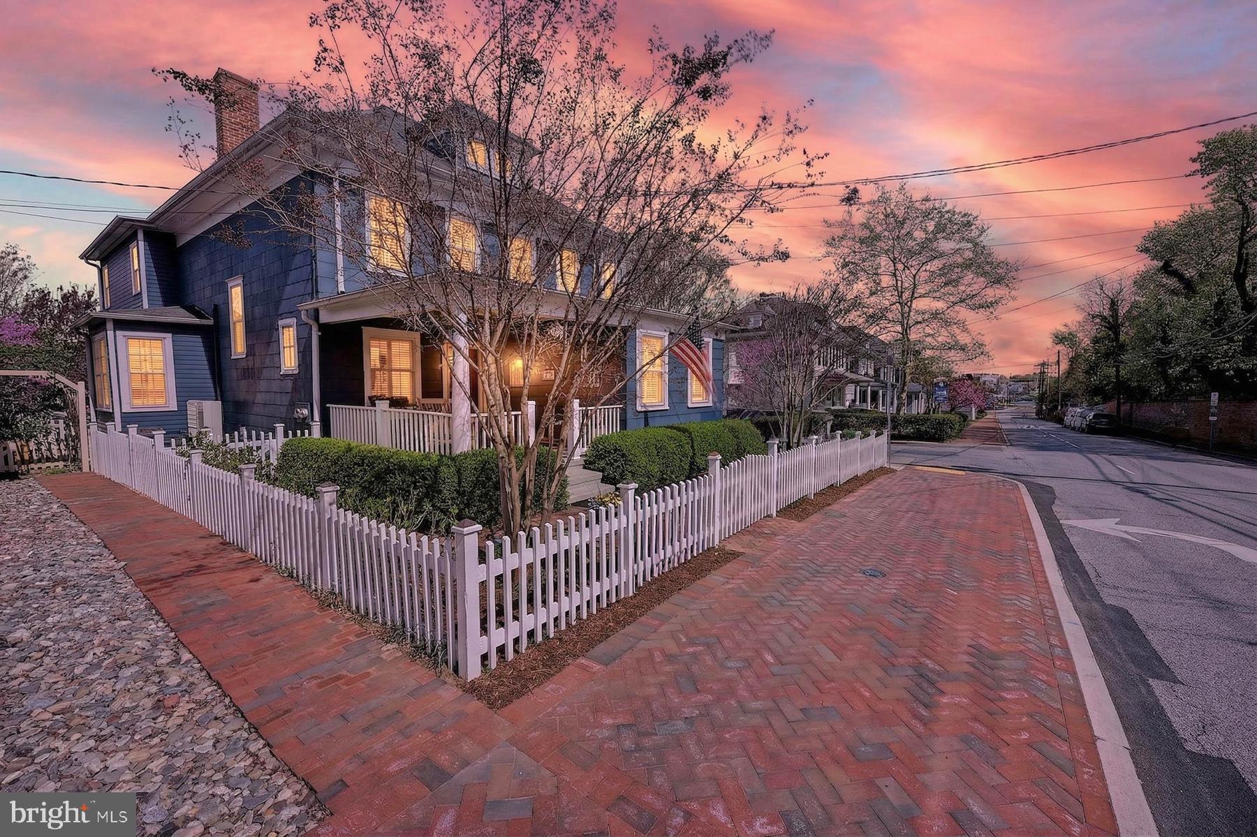 HISTORIC DISTRICT - Residential