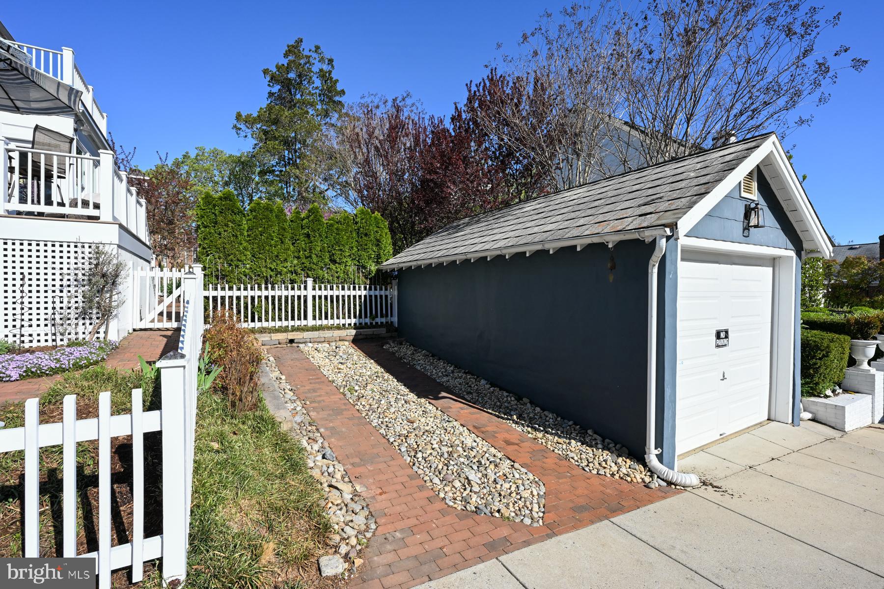 HISTORIC DISTRICT - Residential