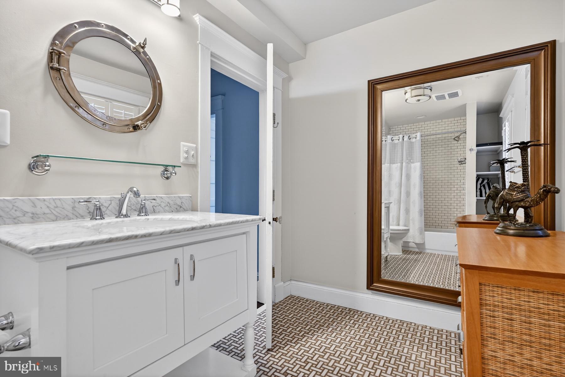 HISTORIC DISTRICT - Residential