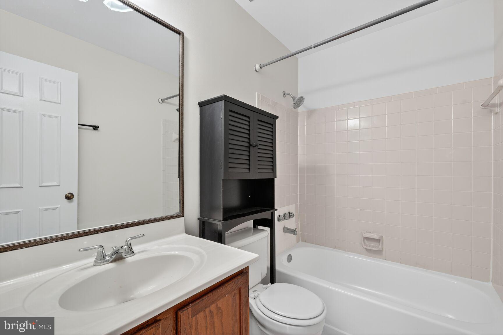 RUNNYMEADE - Residential Lease