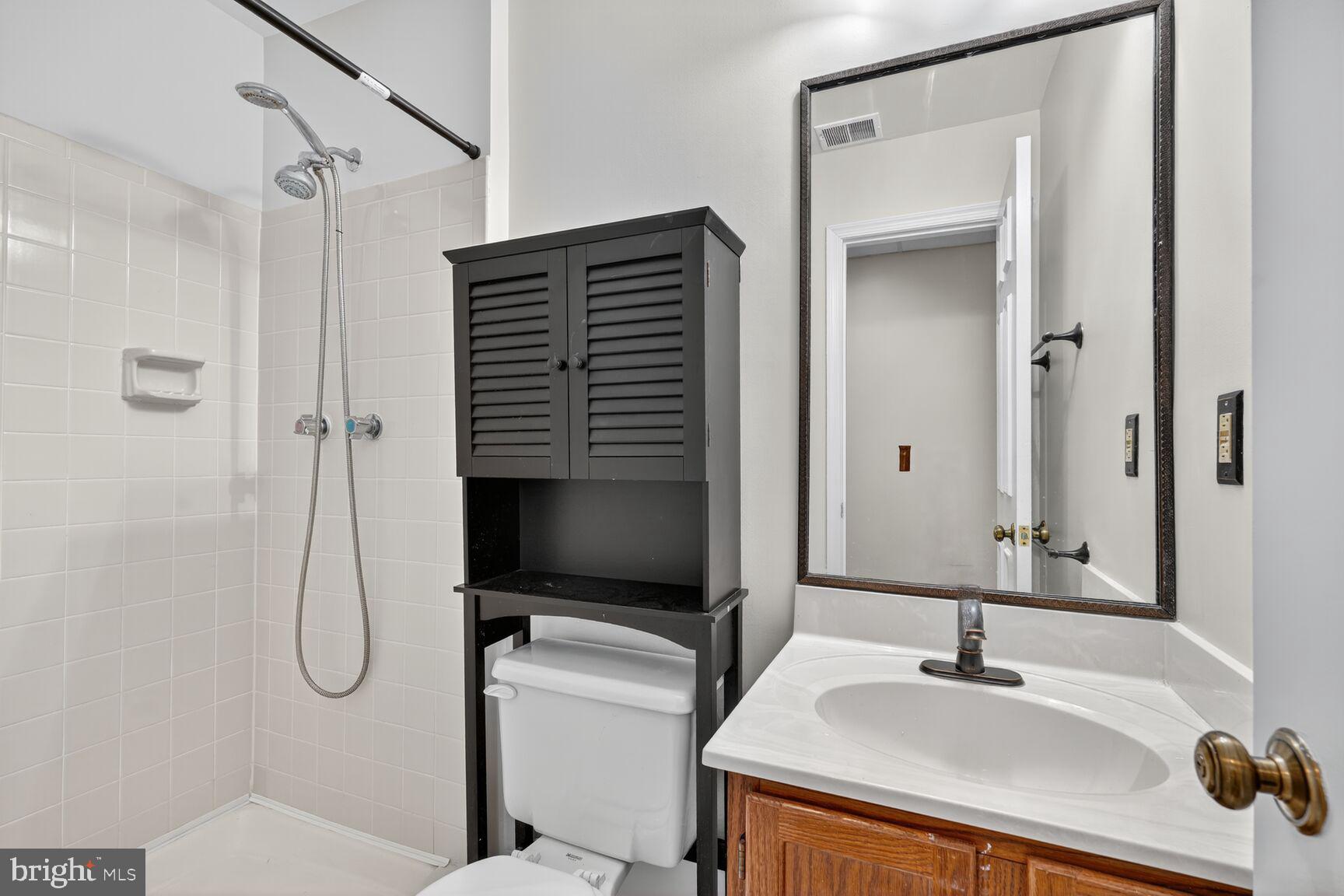 RUNNYMEADE - Residential Lease