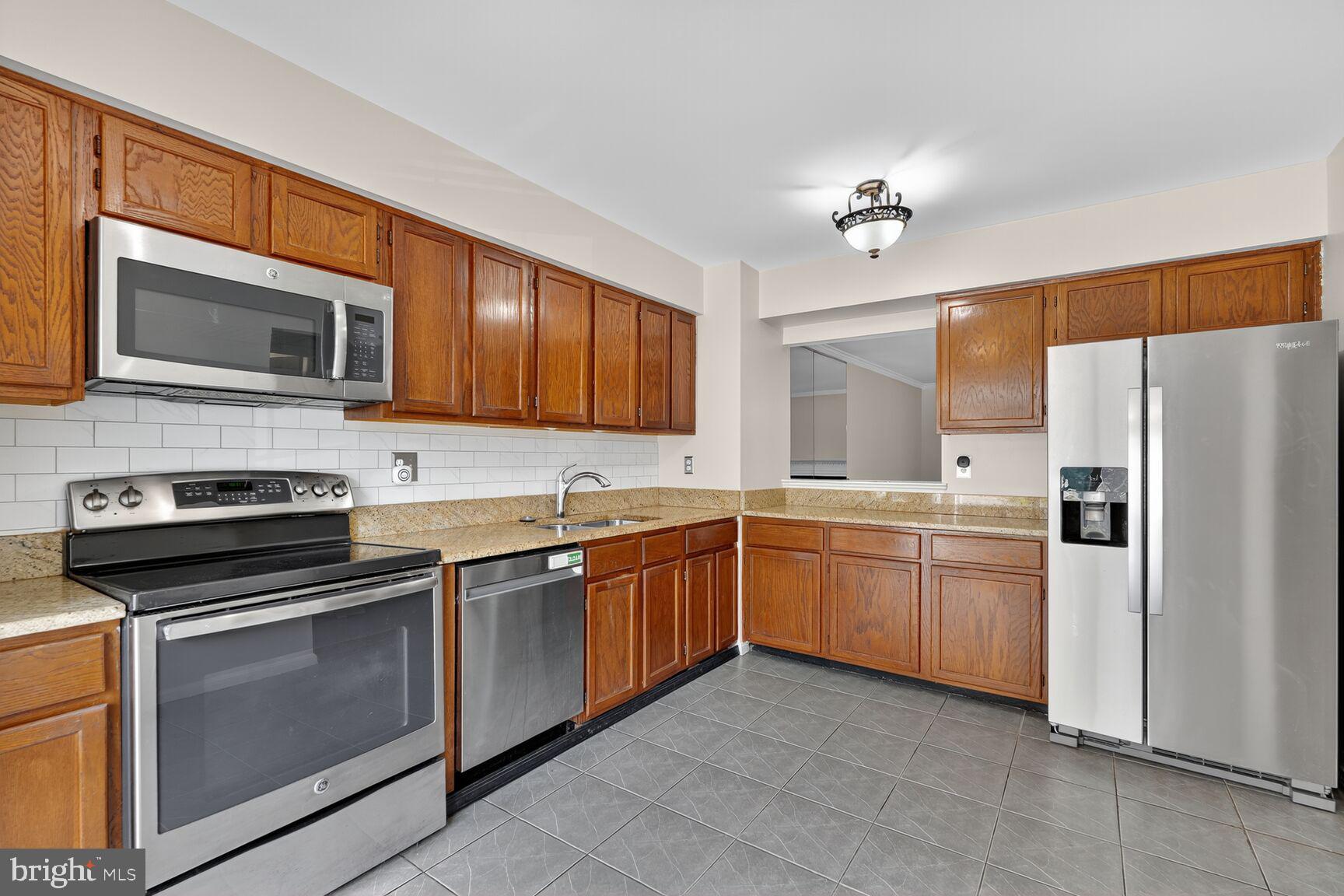 RUNNYMEADE - Residential Lease