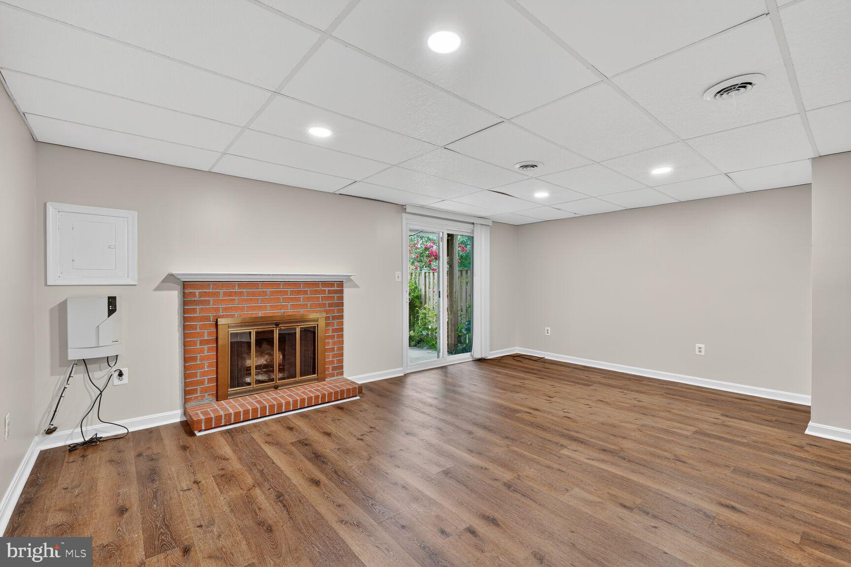 RUNNYMEADE - Residential Lease