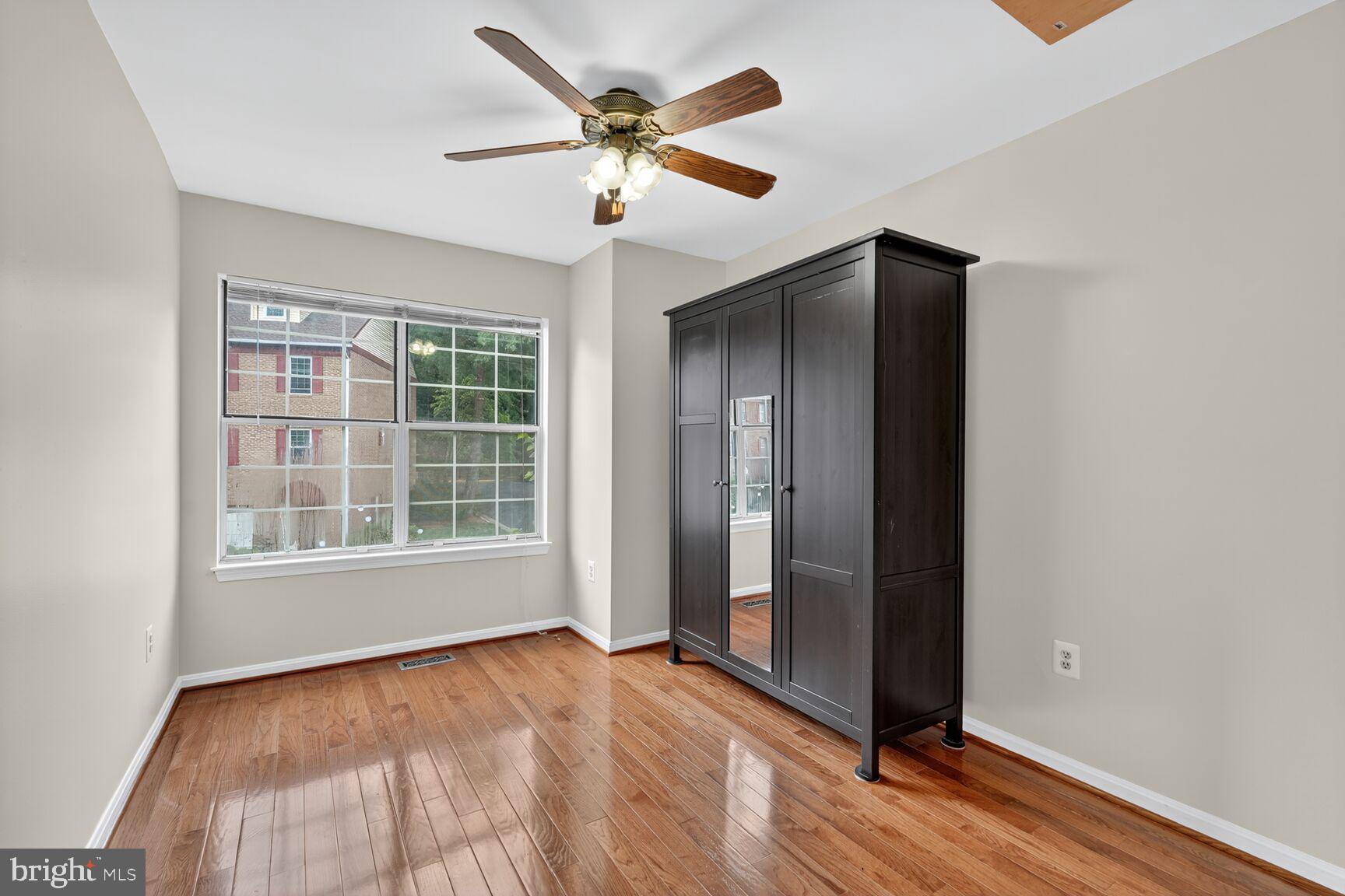 RUNNYMEADE - Residential Lease