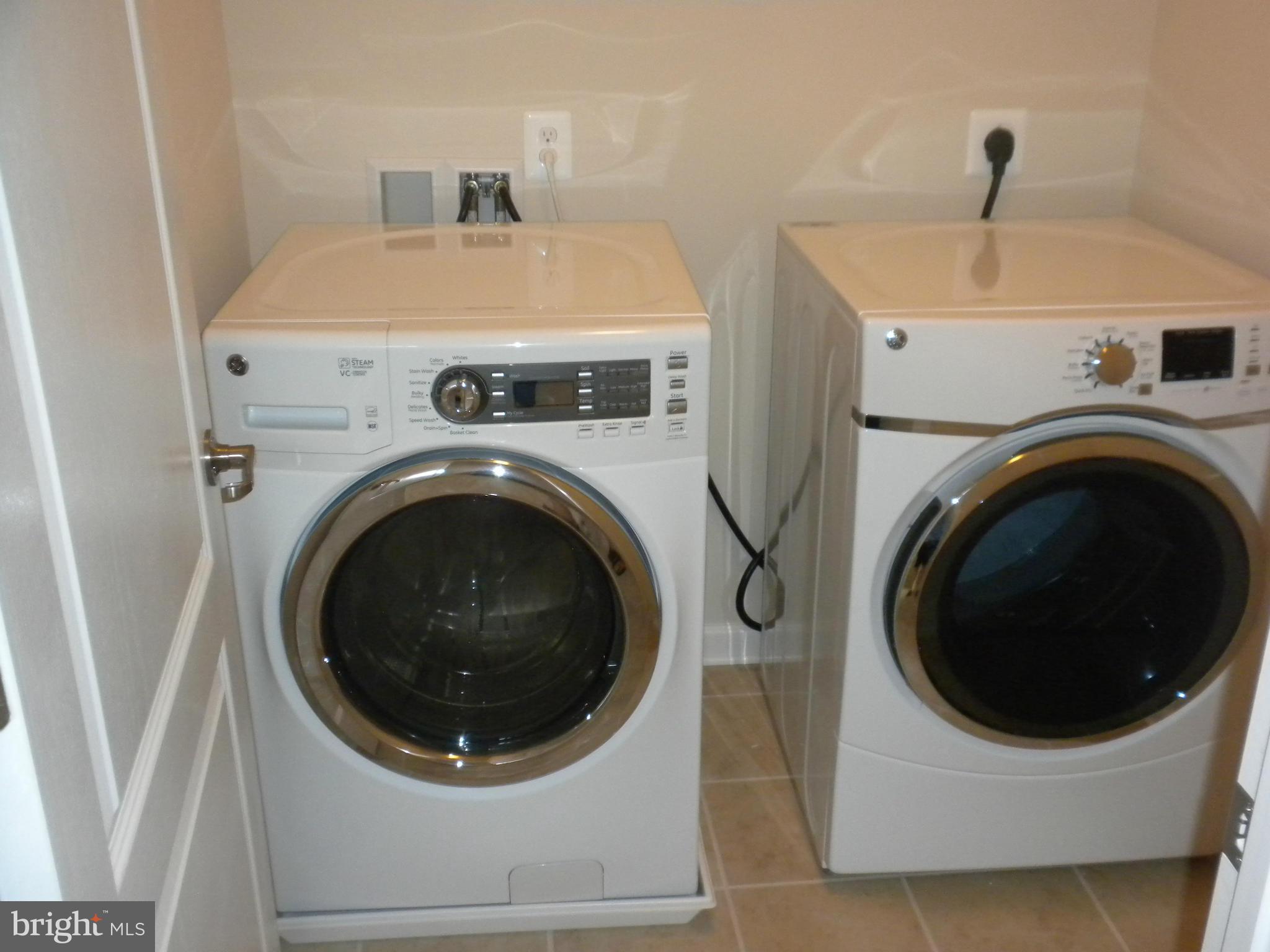 DANE RIDGE - Residential Lease