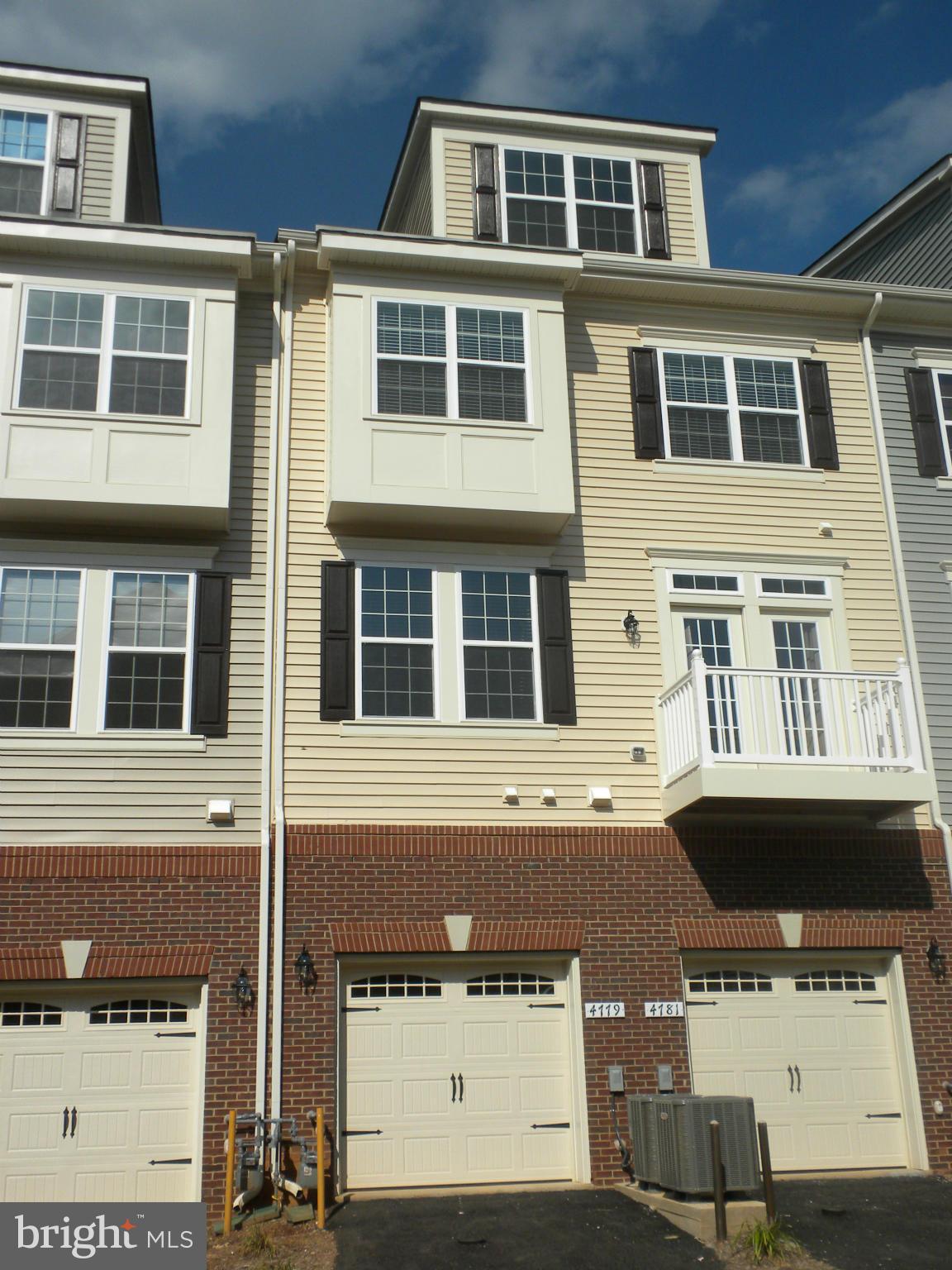 DANE RIDGE - Residential Lease