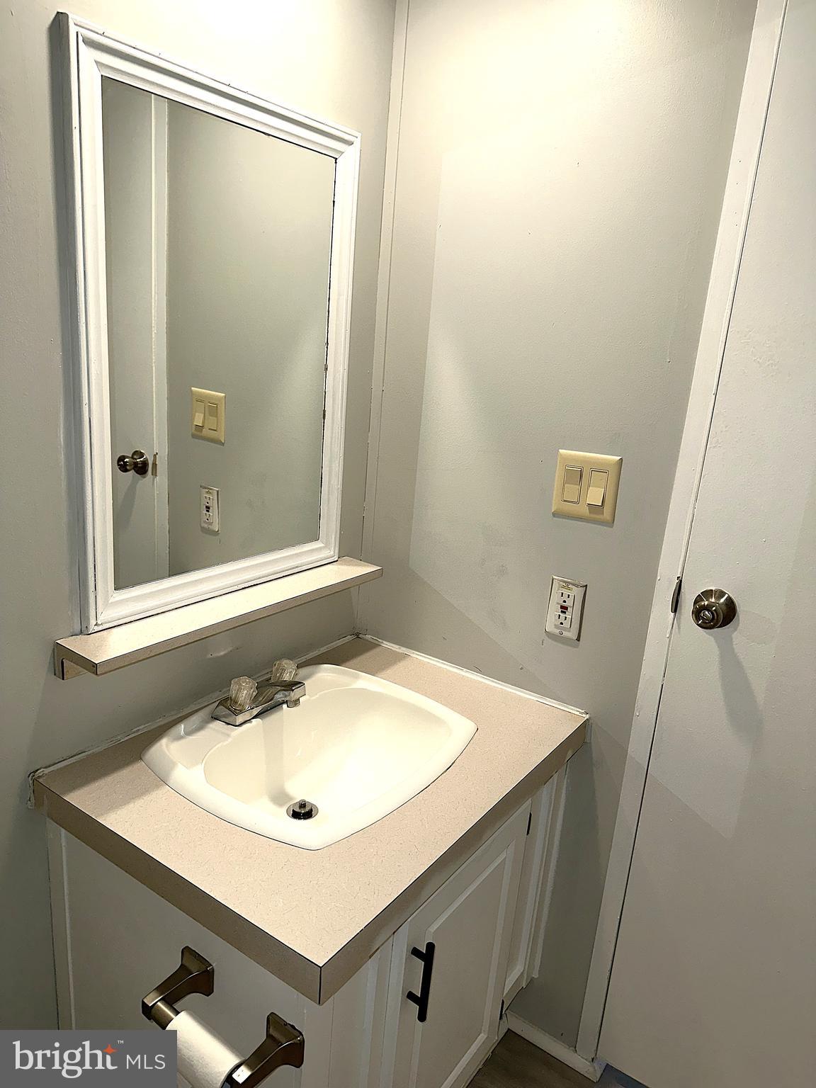 LAKESIDE PARK - Residential