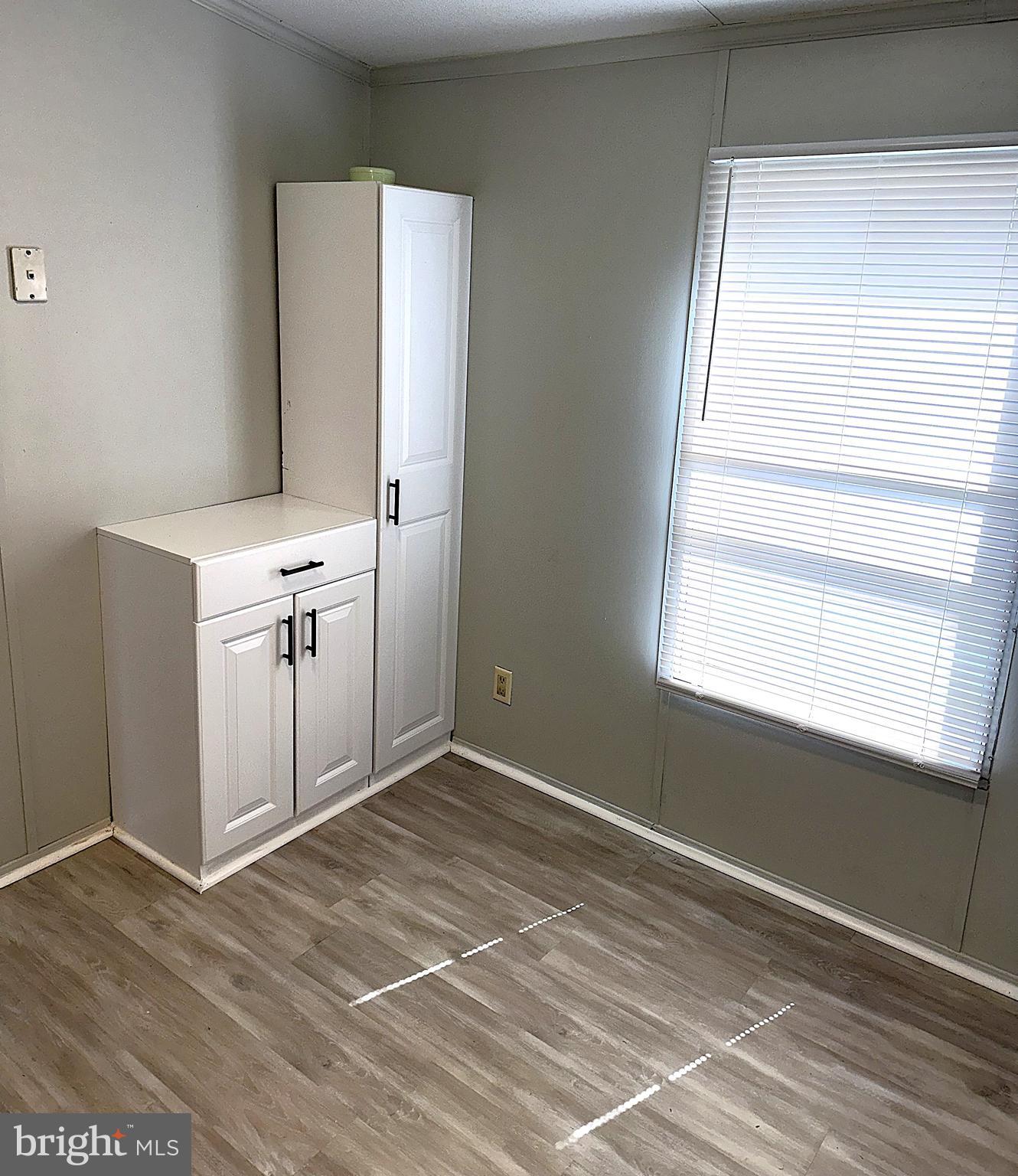 LAKESIDE PARK - Residential