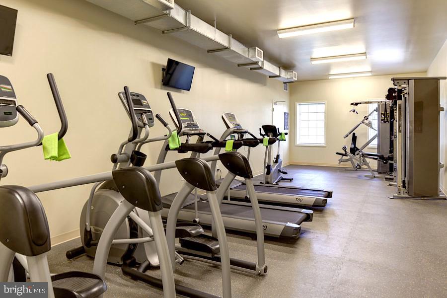 LAKESIDE PARK - Residential