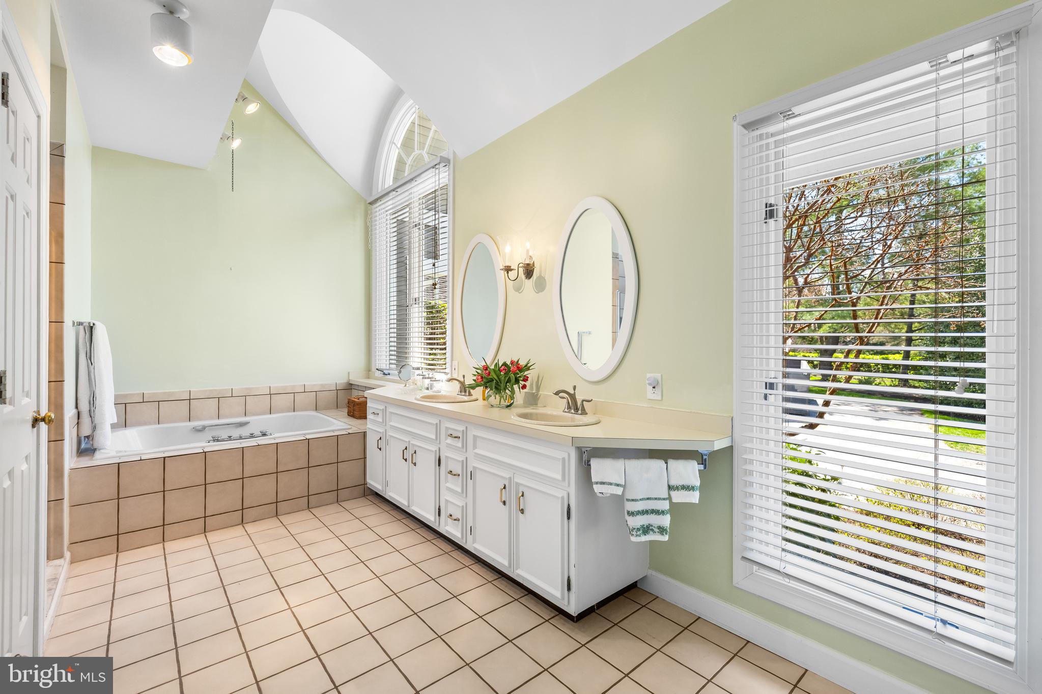 RUXTON - Residential