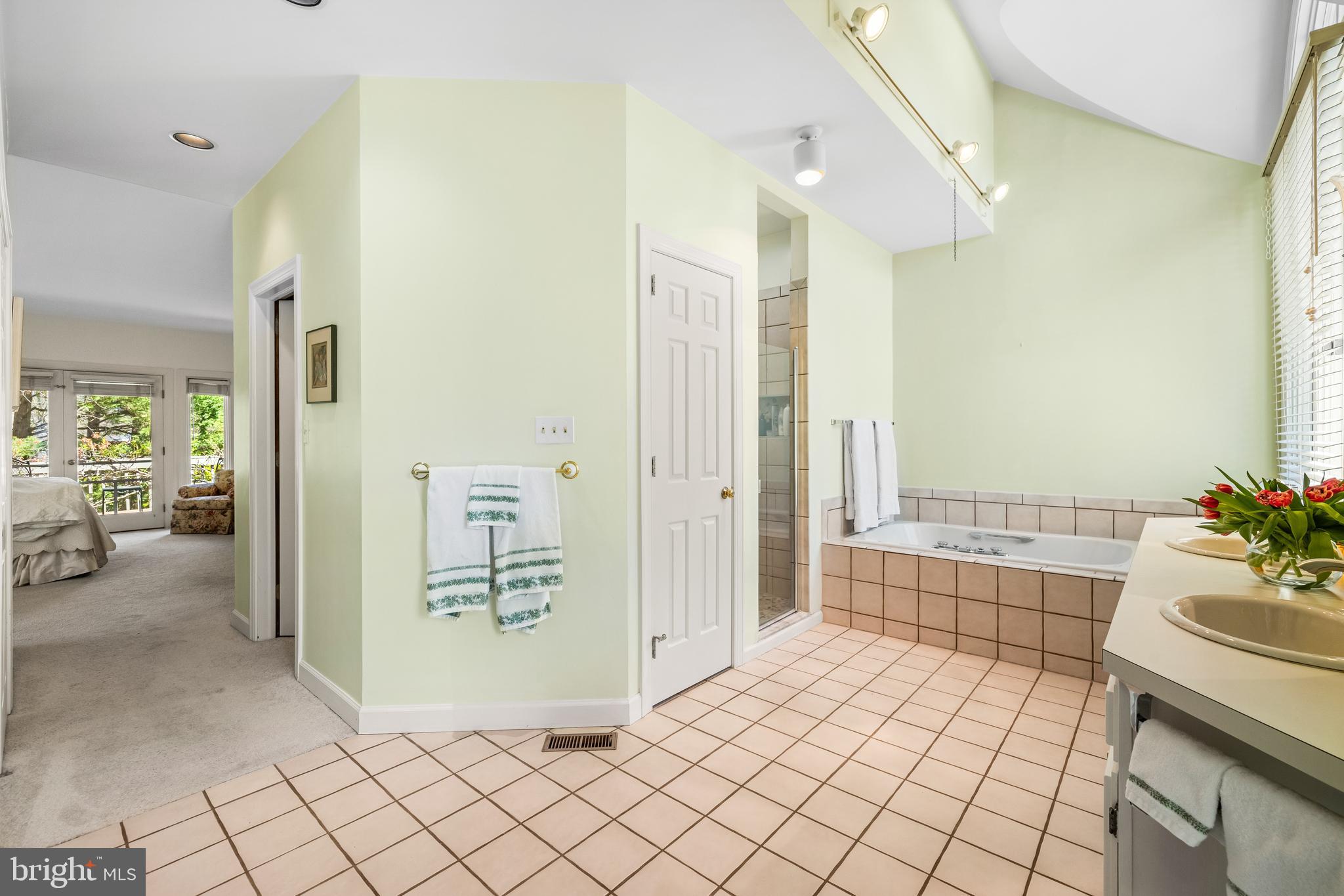 RUXTON - Residential