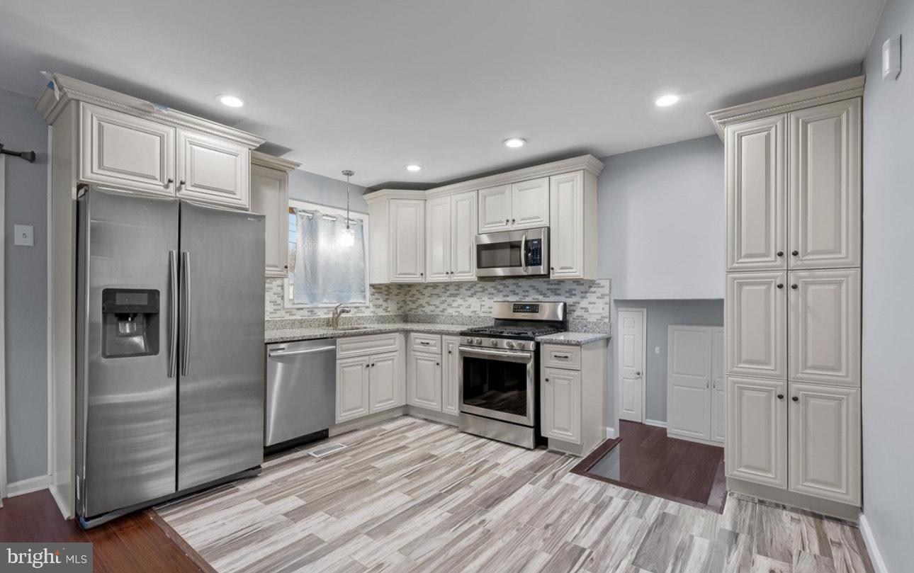 WINDY HILLS - Residential