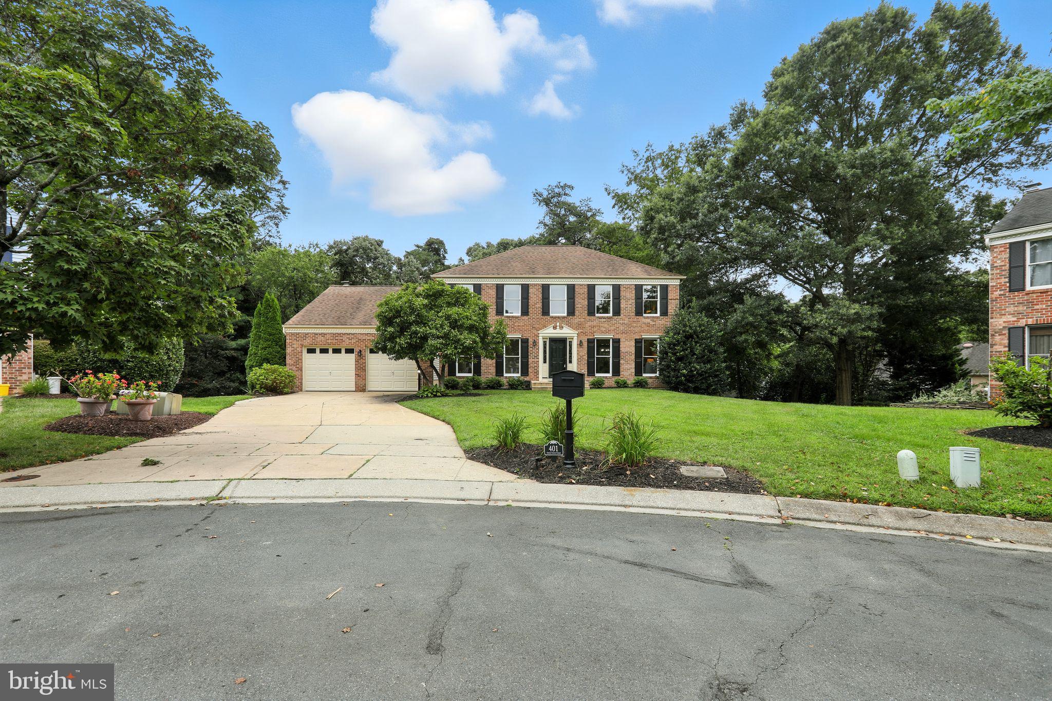401 GREEN GROVE COURT