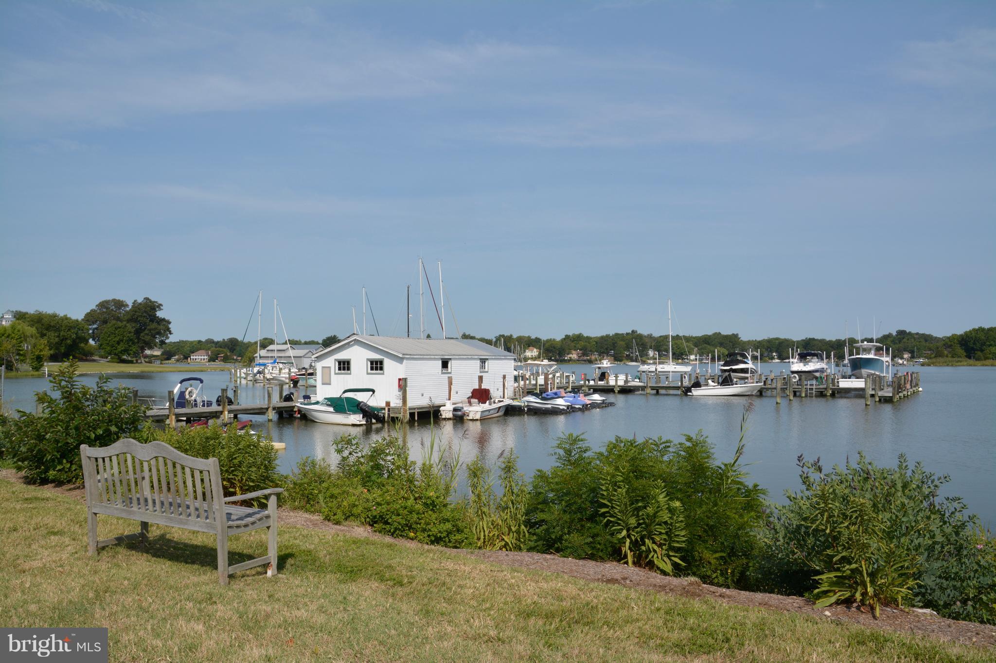 FISHING CREEK FARM - Residential