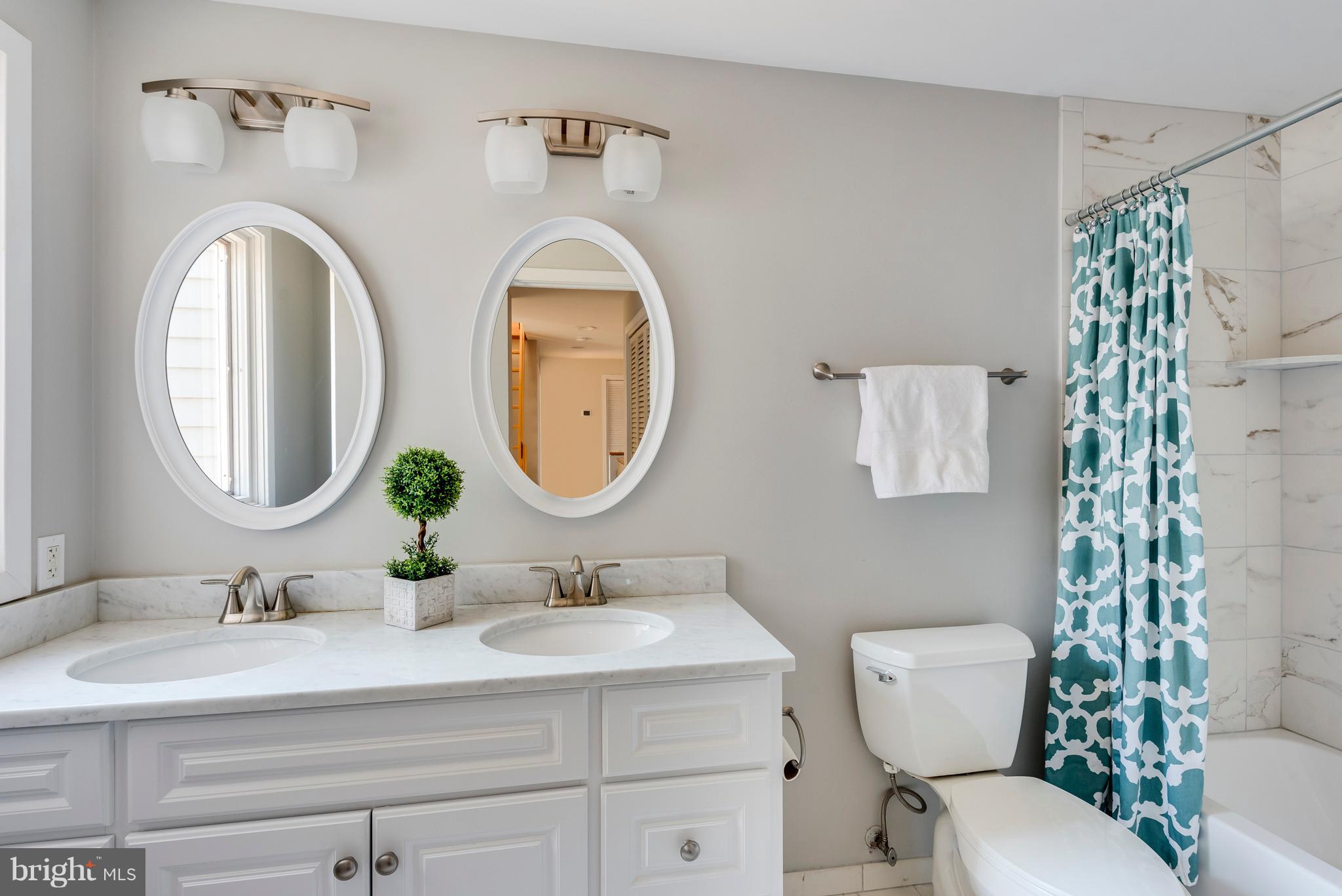 FISHING CREEK FARM - Residential