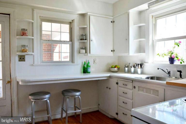 YOWELL - Residential Lease