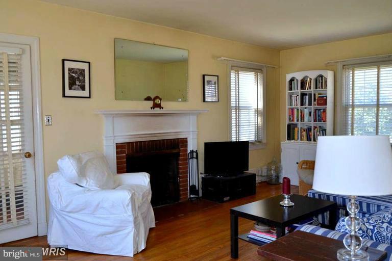 YOWELL - Residential Lease