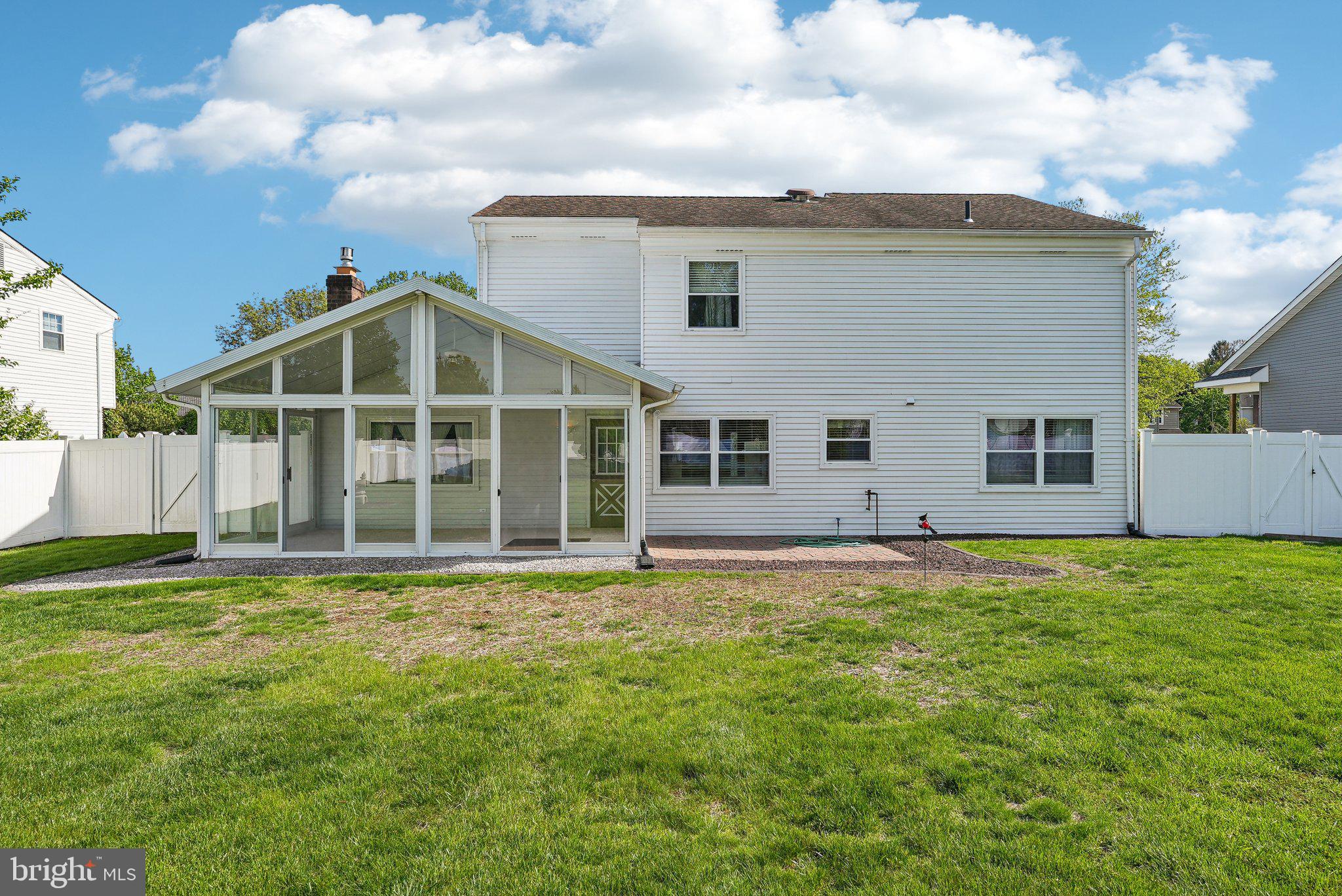 883 JORDAN DRIVE