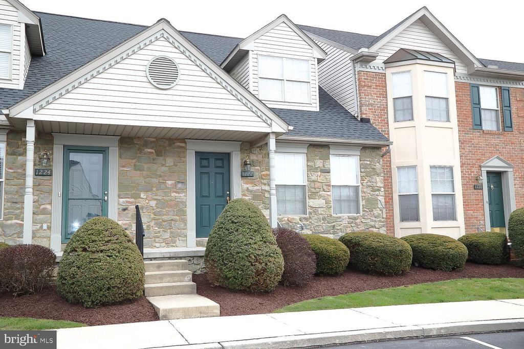 Photo of 1222 COBBLESTONE LN, LANCASTER, PA 17601 (MLS # PALA2032660)