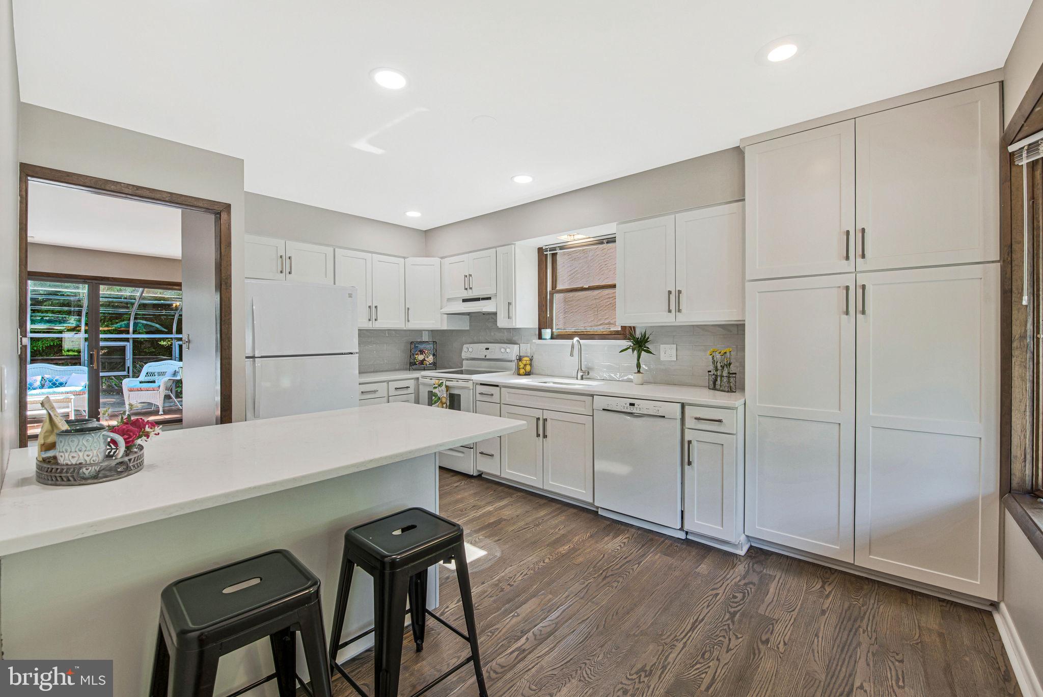 KINGSTON HEIGHTS - Residential