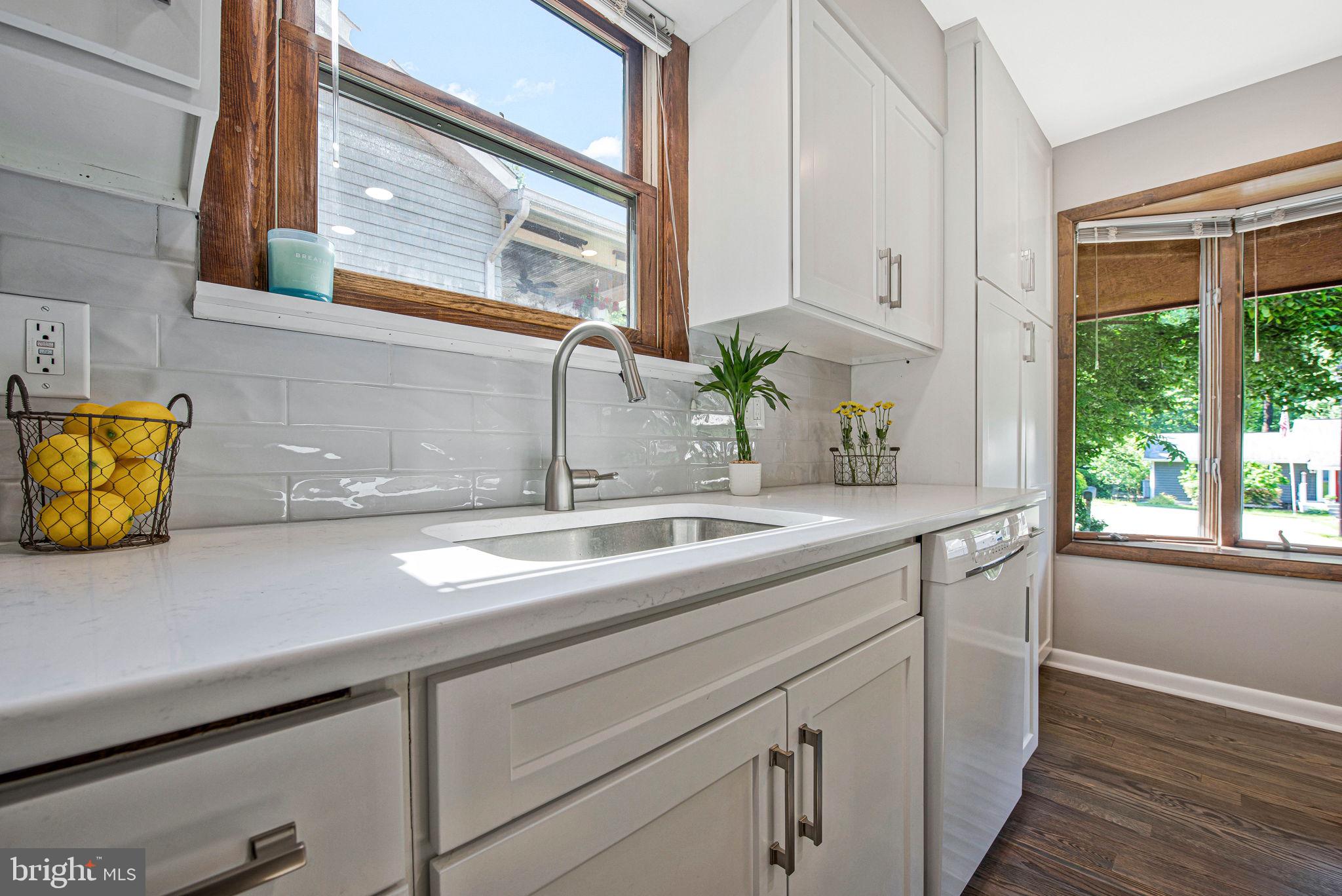 KINGSTON HEIGHTS - Residential