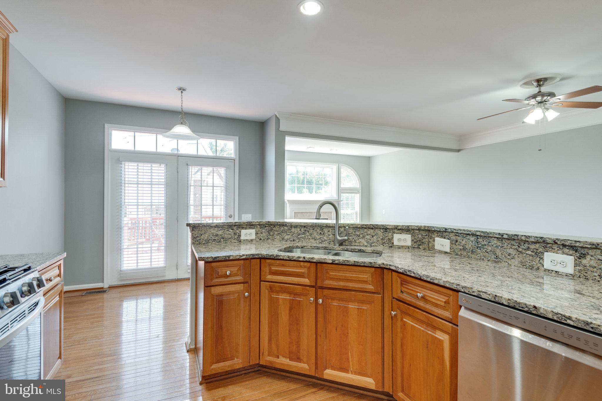 LOUDOUN PARKWAY CENTER - Residential Lease