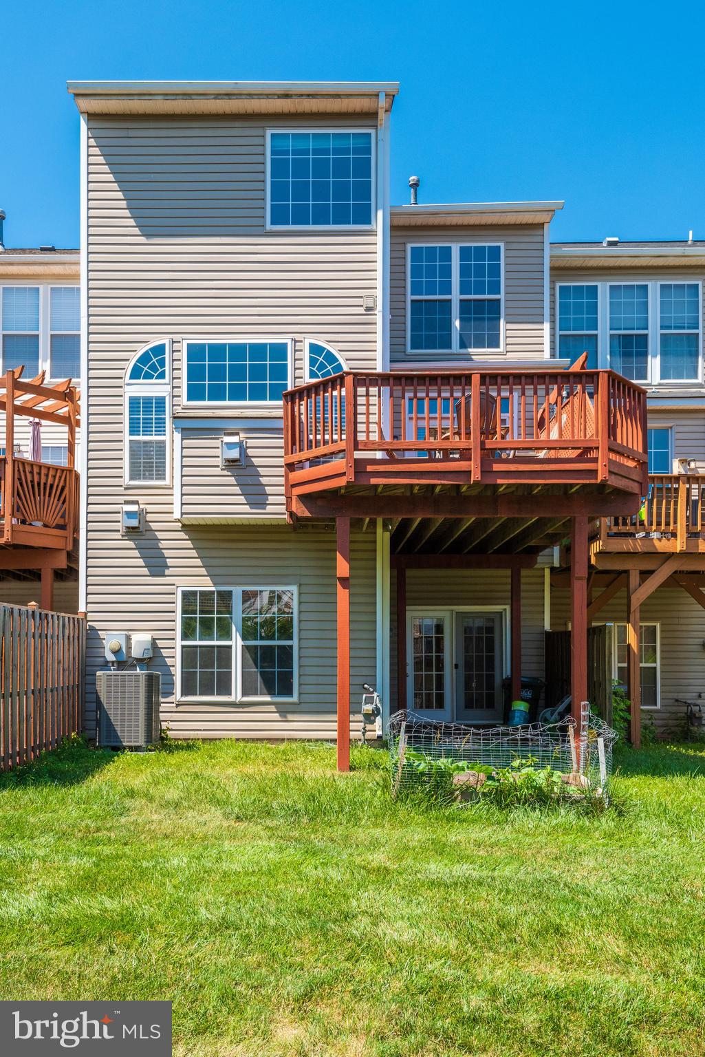 LOUDOUN PARKWAY CENTER - Residential Lease