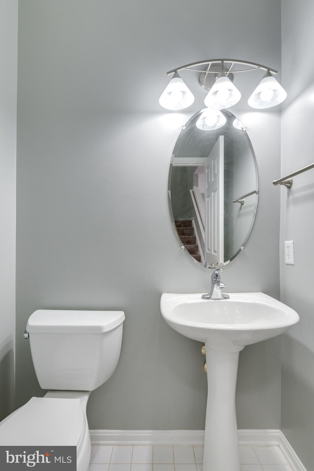 LOUDOUN PARKWAY CENTER - Residential Lease