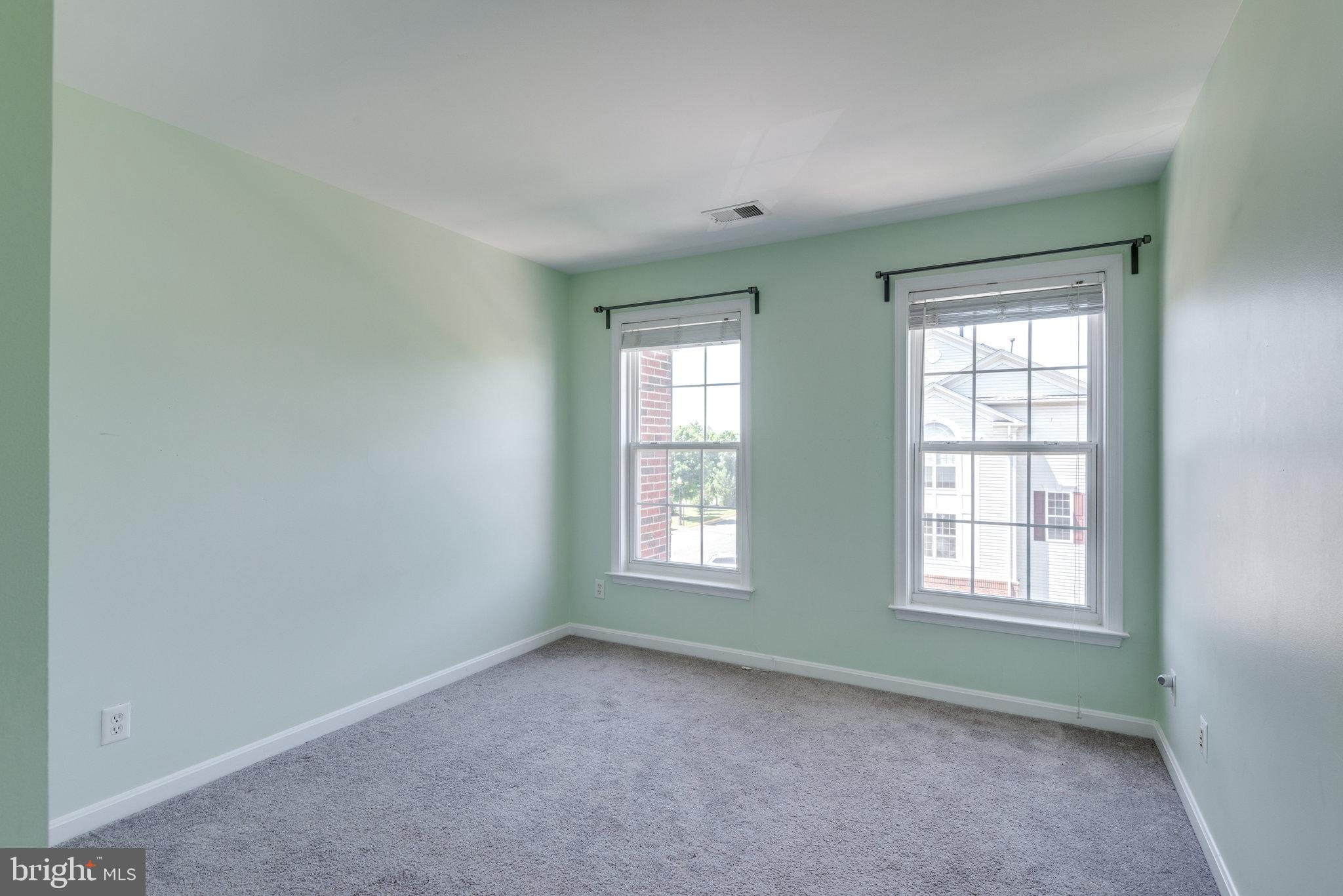 LOUDOUN PARKWAY CENTER - Residential Lease